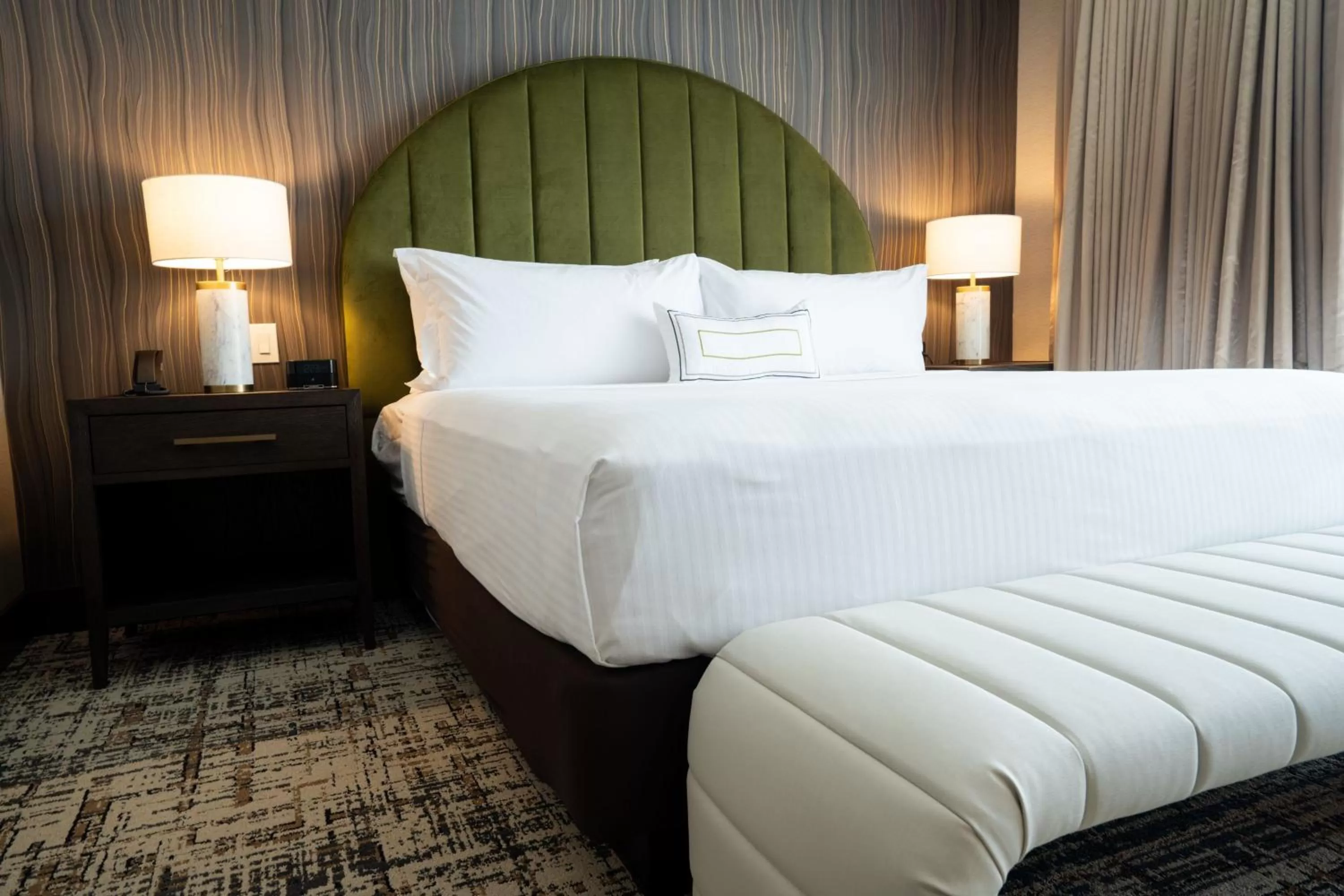 Bedroom, Bed in SpringHill Suites by Marriott Chicago Chinatown