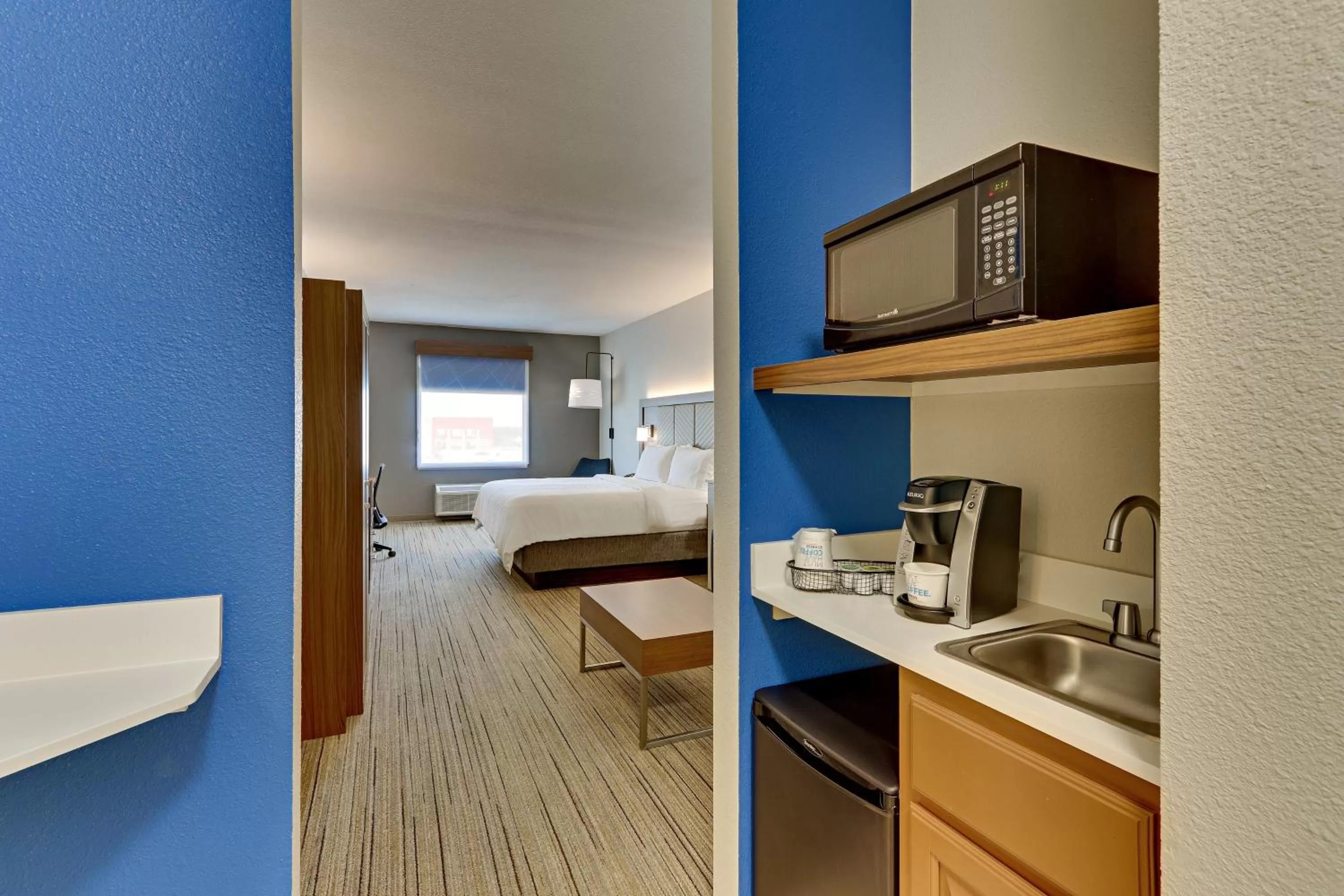 King Suite with Sofa Bed in Holiday Inn Express Hotel and Suites Weatherford, an IHG Hotel