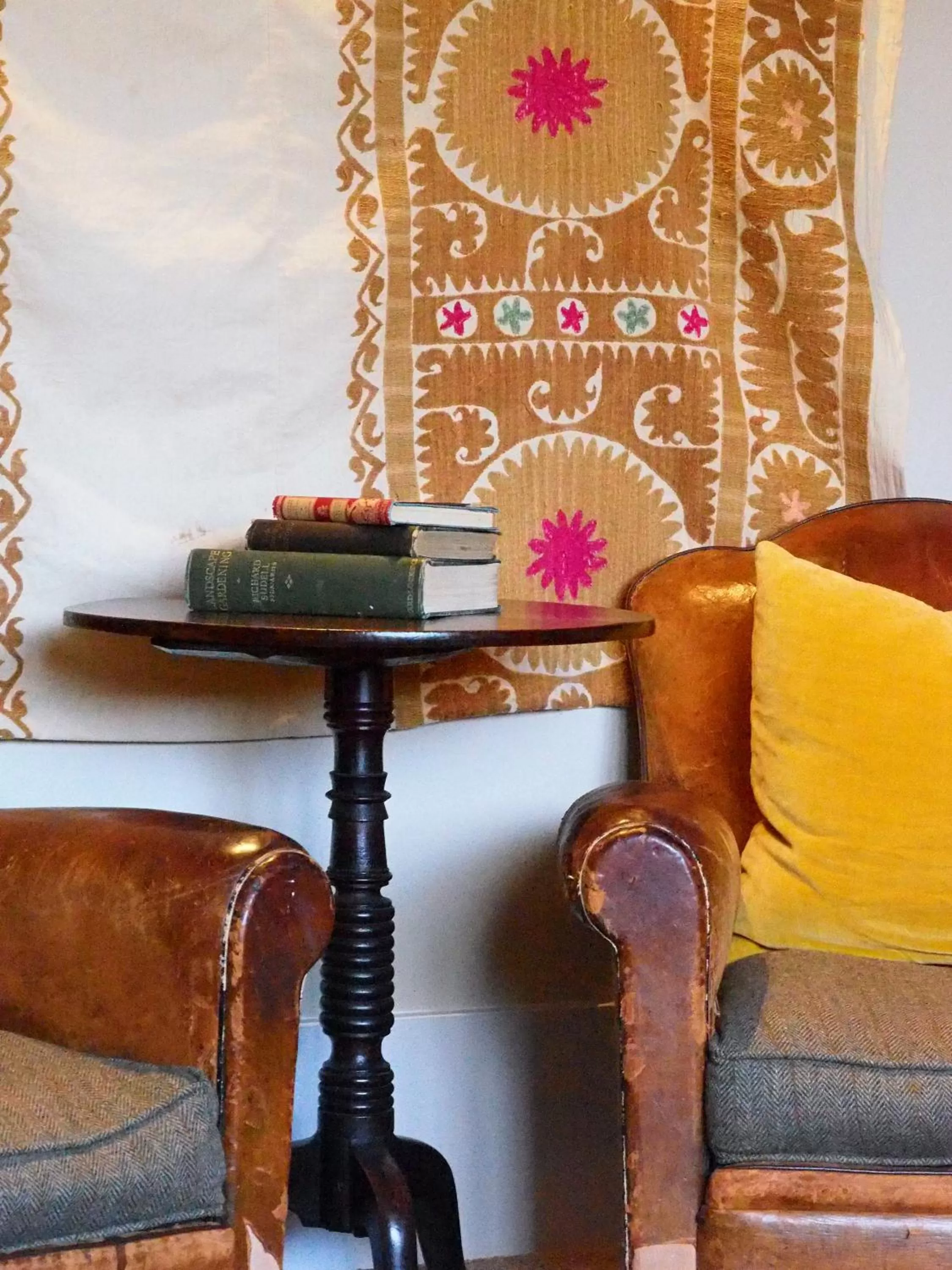 Seating area in Bear and Ragged Staff