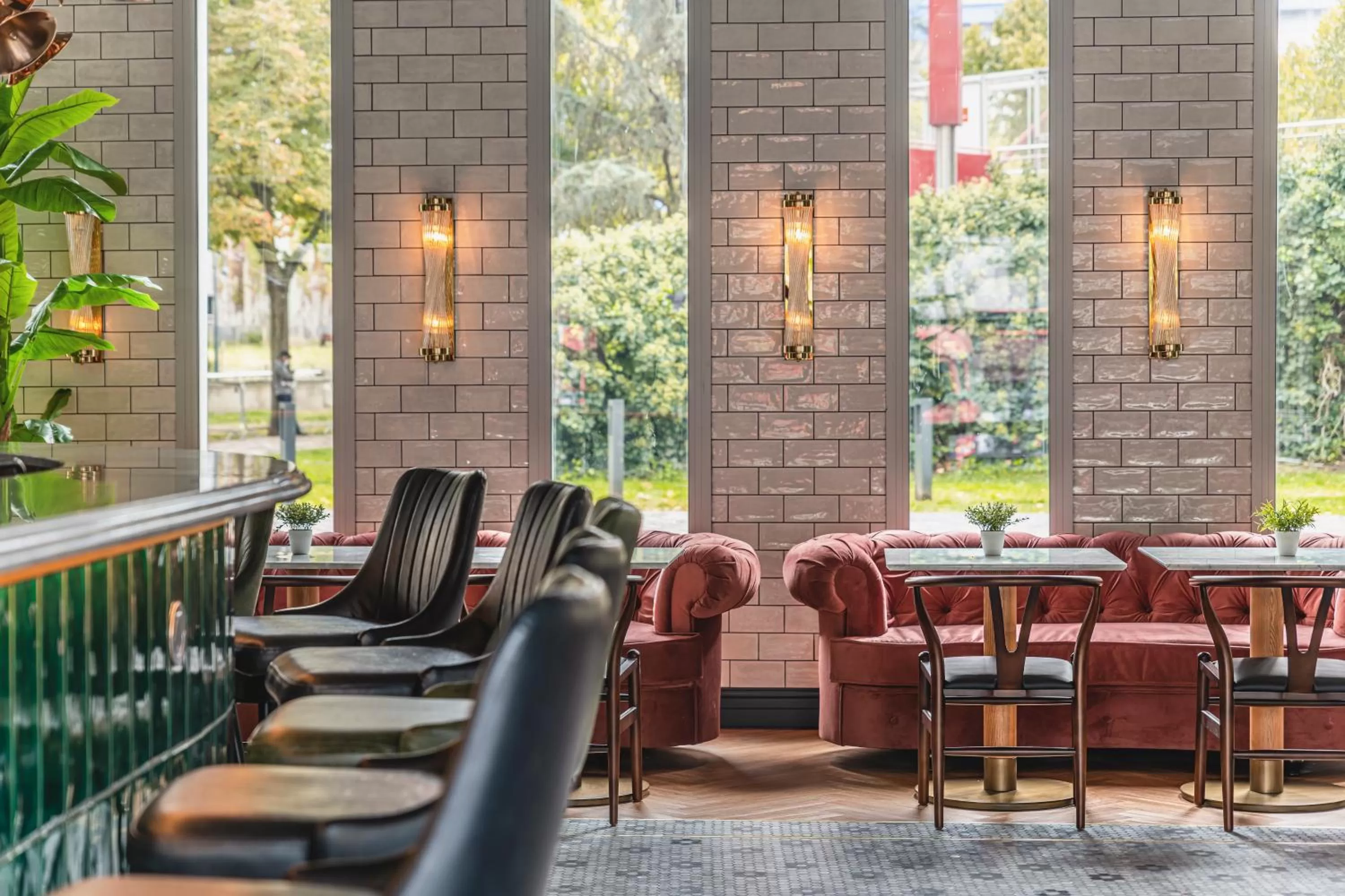 Restaurant/places to eat in The ReMIX Hotel