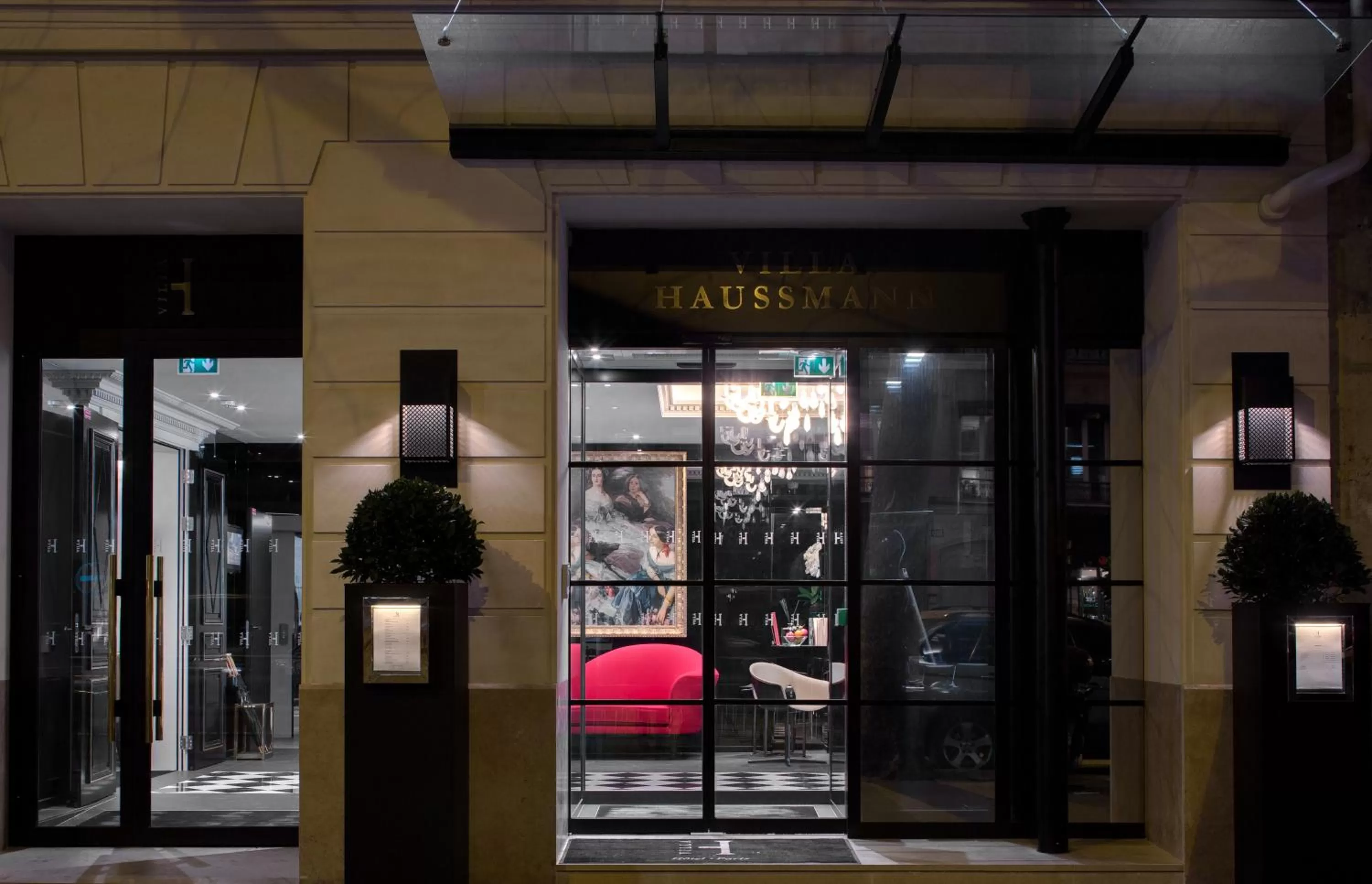 Facade/entrance in La Villa Haussmann