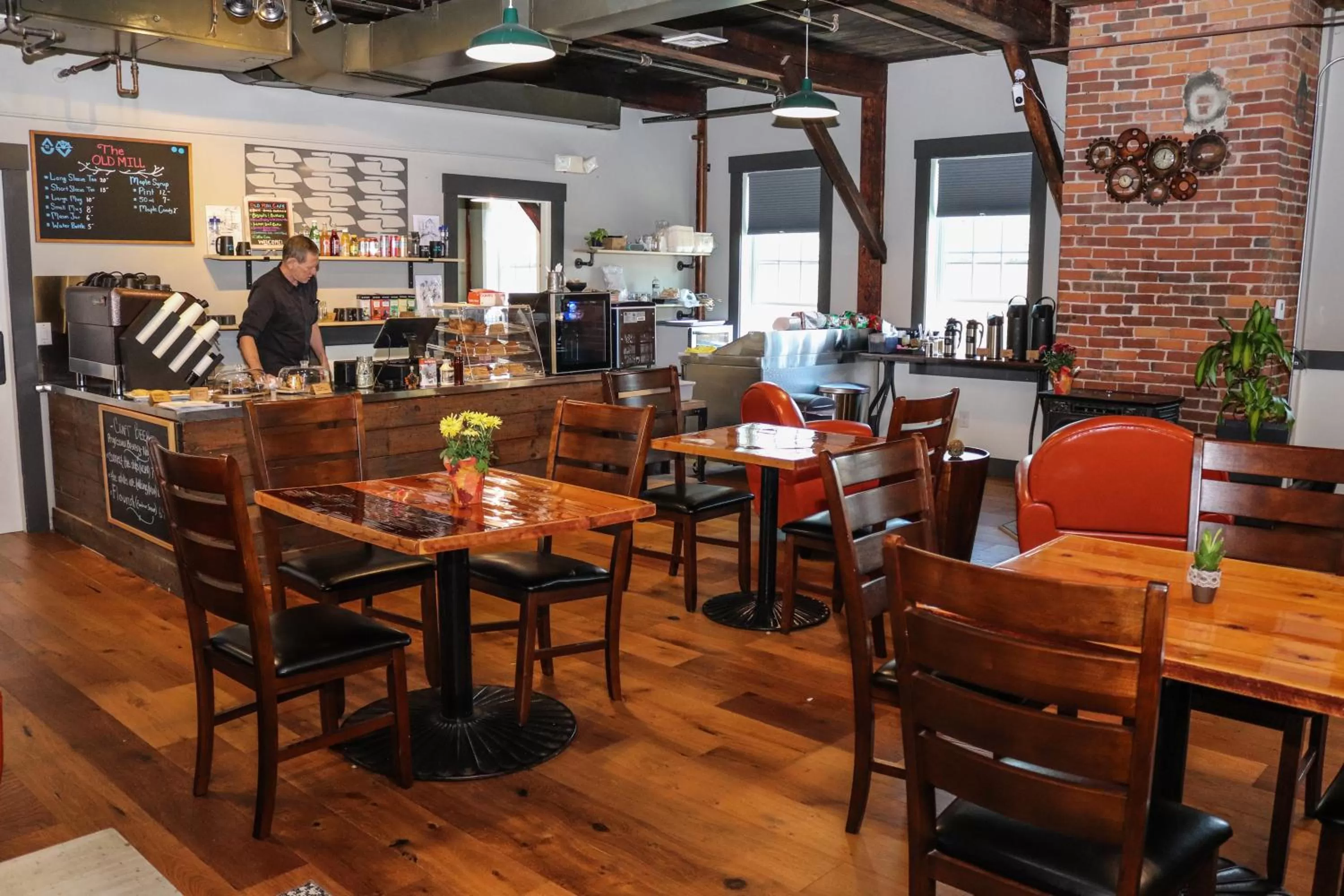 Restaurant/places to eat in Old Mill Inn