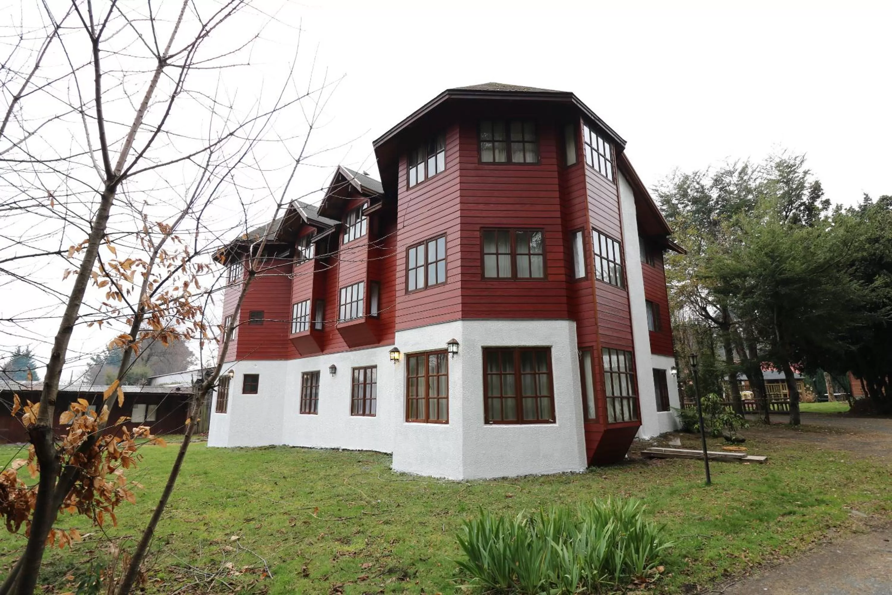 Property building in Santa Maria Pucon