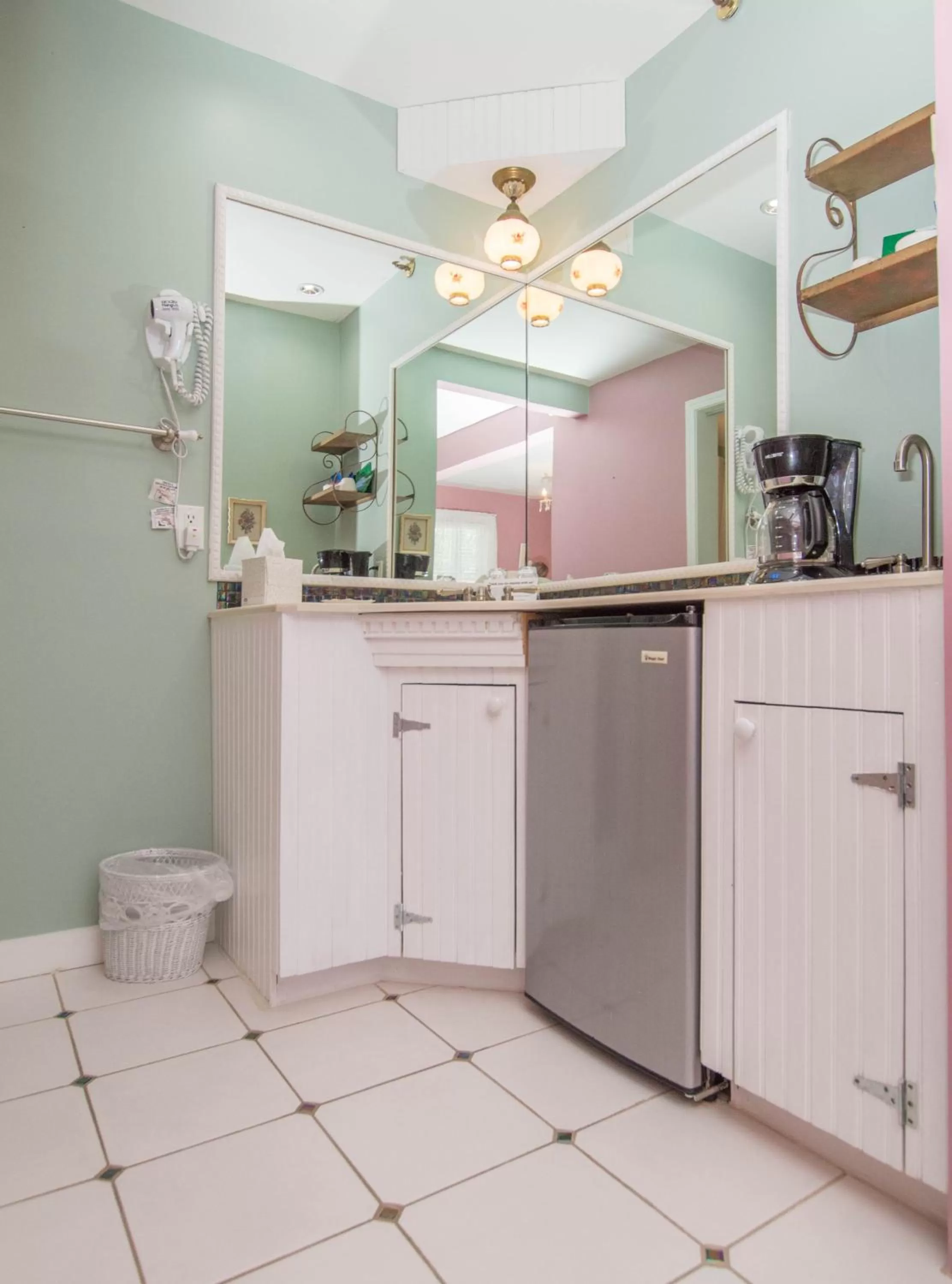 Bathroom in Terrace Inn and 1911 Restaurant