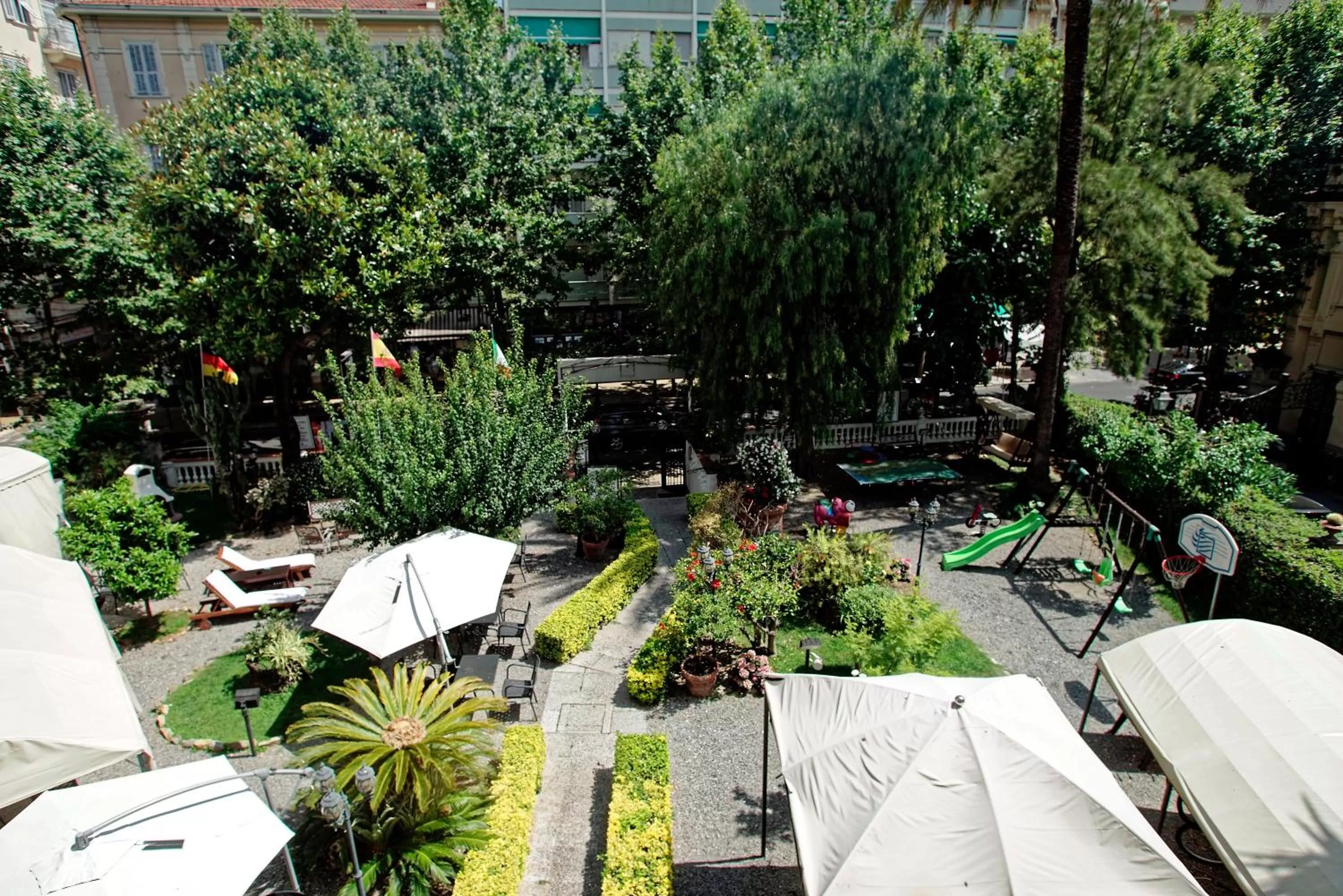 Garden in Hotel Alexander & Spa