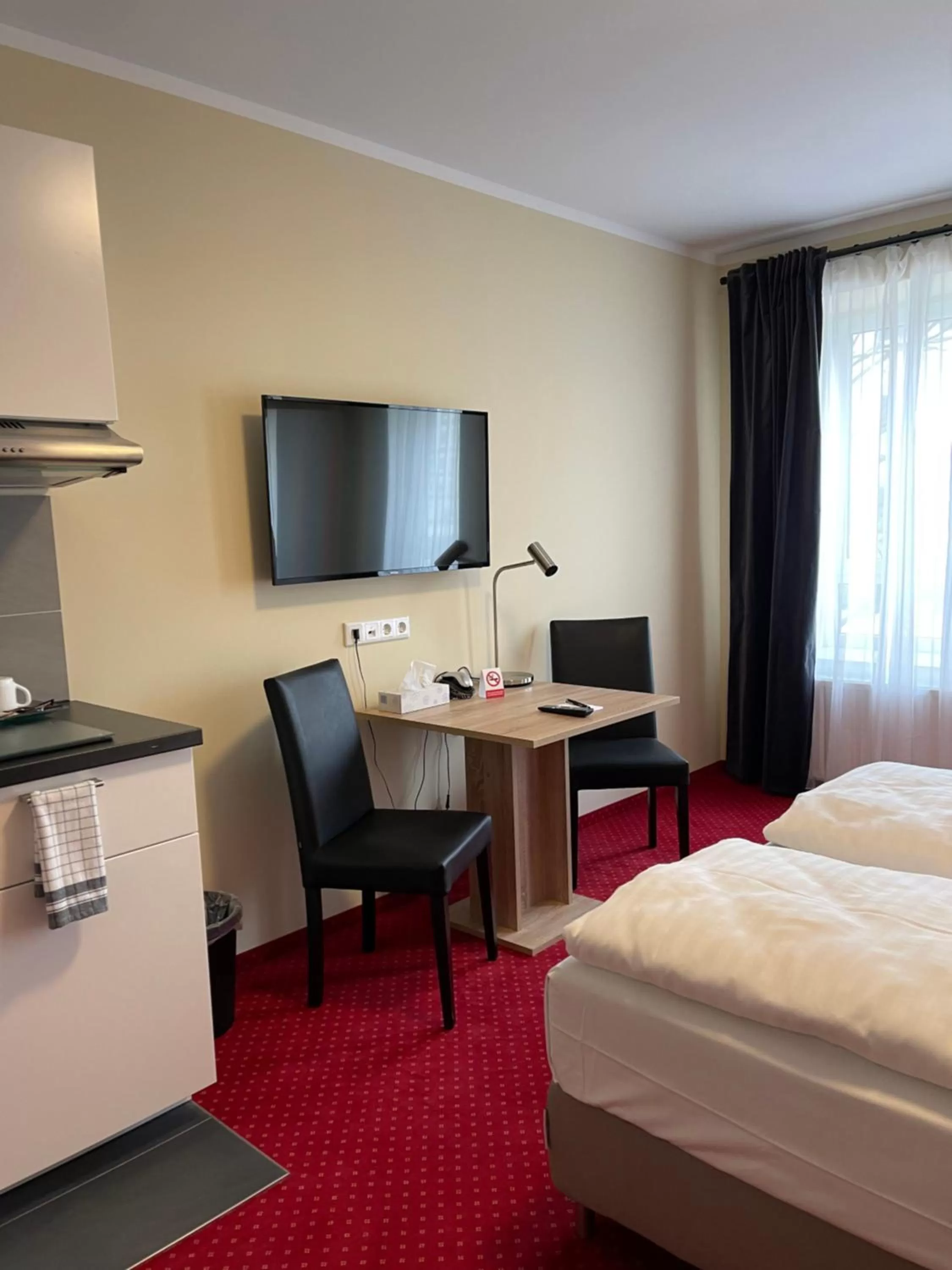 Bedroom, Bed in Palm Premium Hotel & Apartments