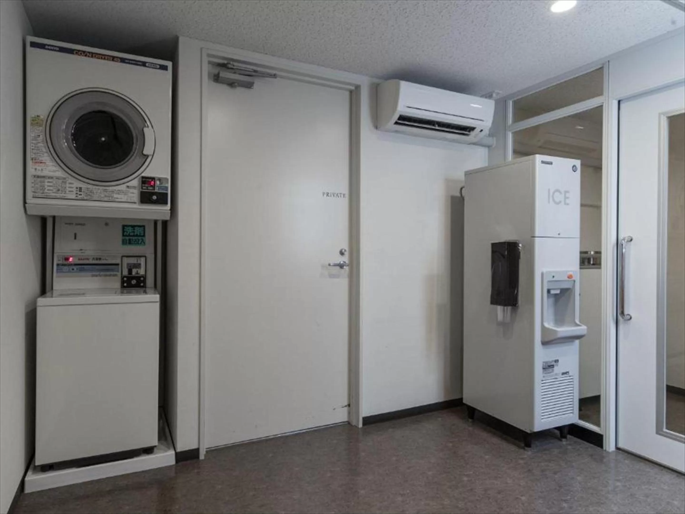 Area and facilities in JR Kyushu Hotel Blossom Fukuoka