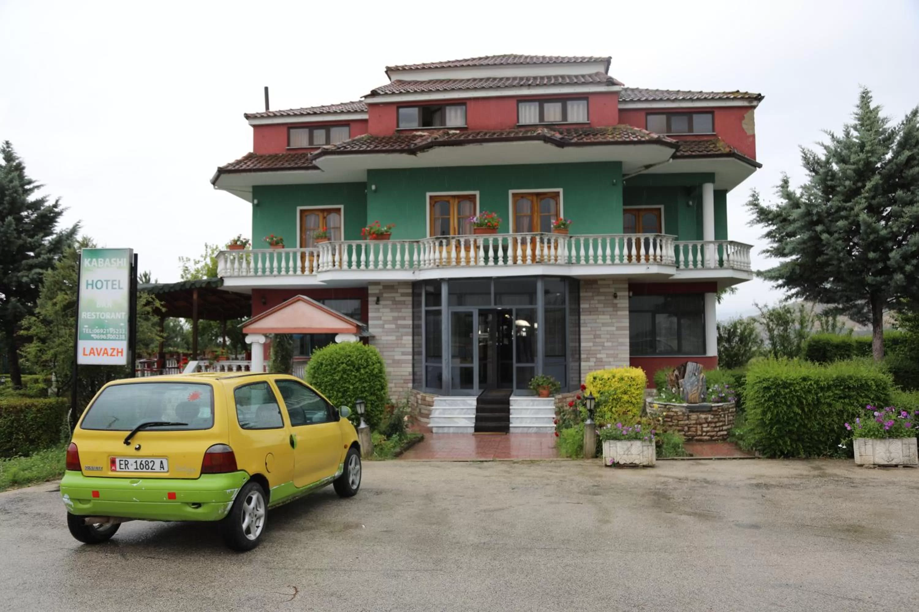 Property building in Hotel Villa Kabashi