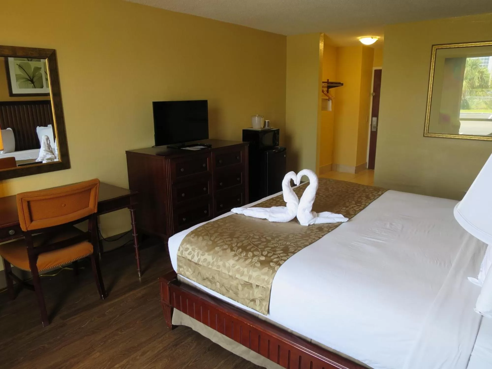 Photo of the whole room in Floridian Express International Drive