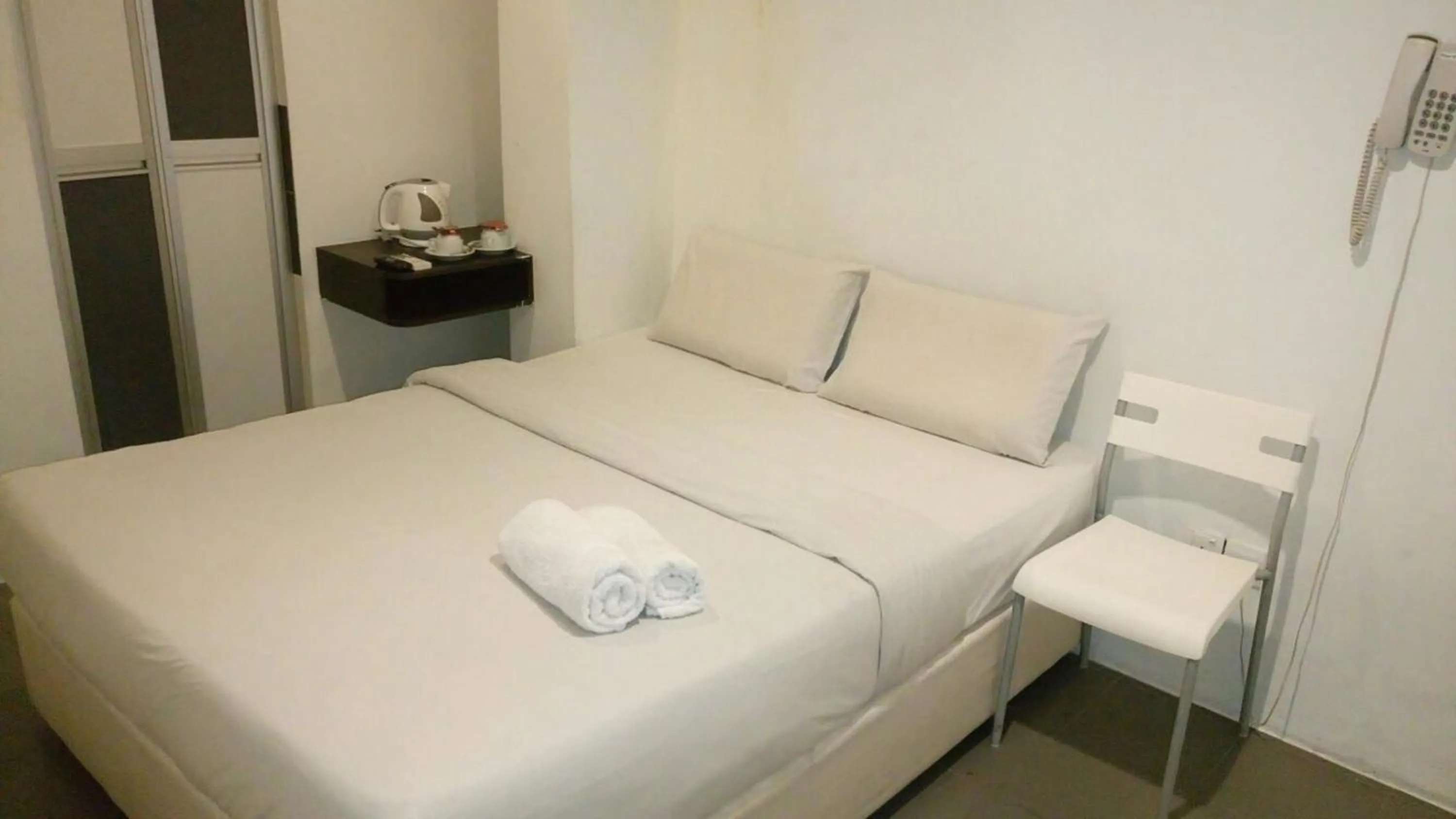 Bedroom, Bed in T-Hotel Bukit Bintang