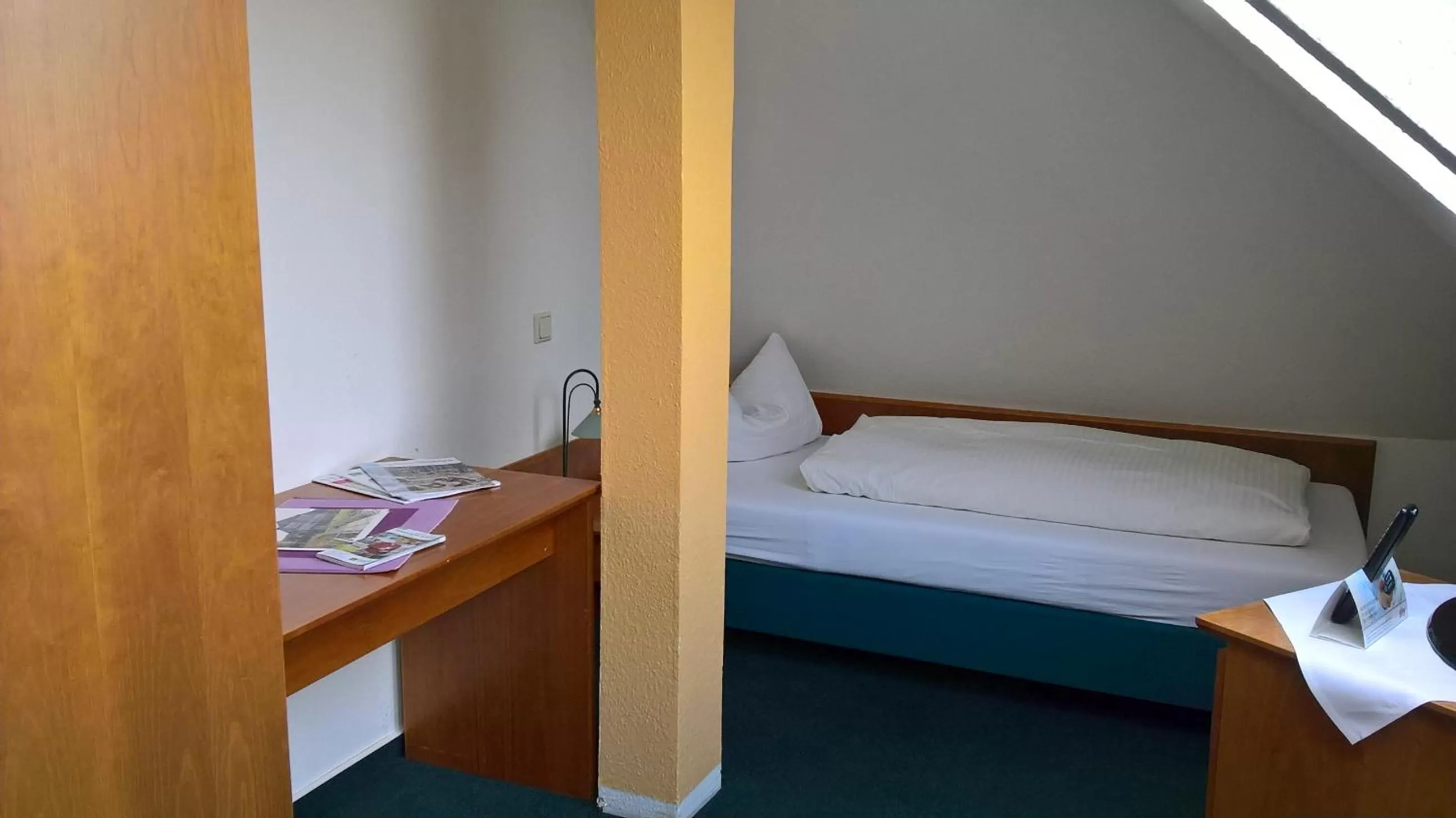Photo of the whole room, Bed in Hotel Fährhaus Niederkleveez