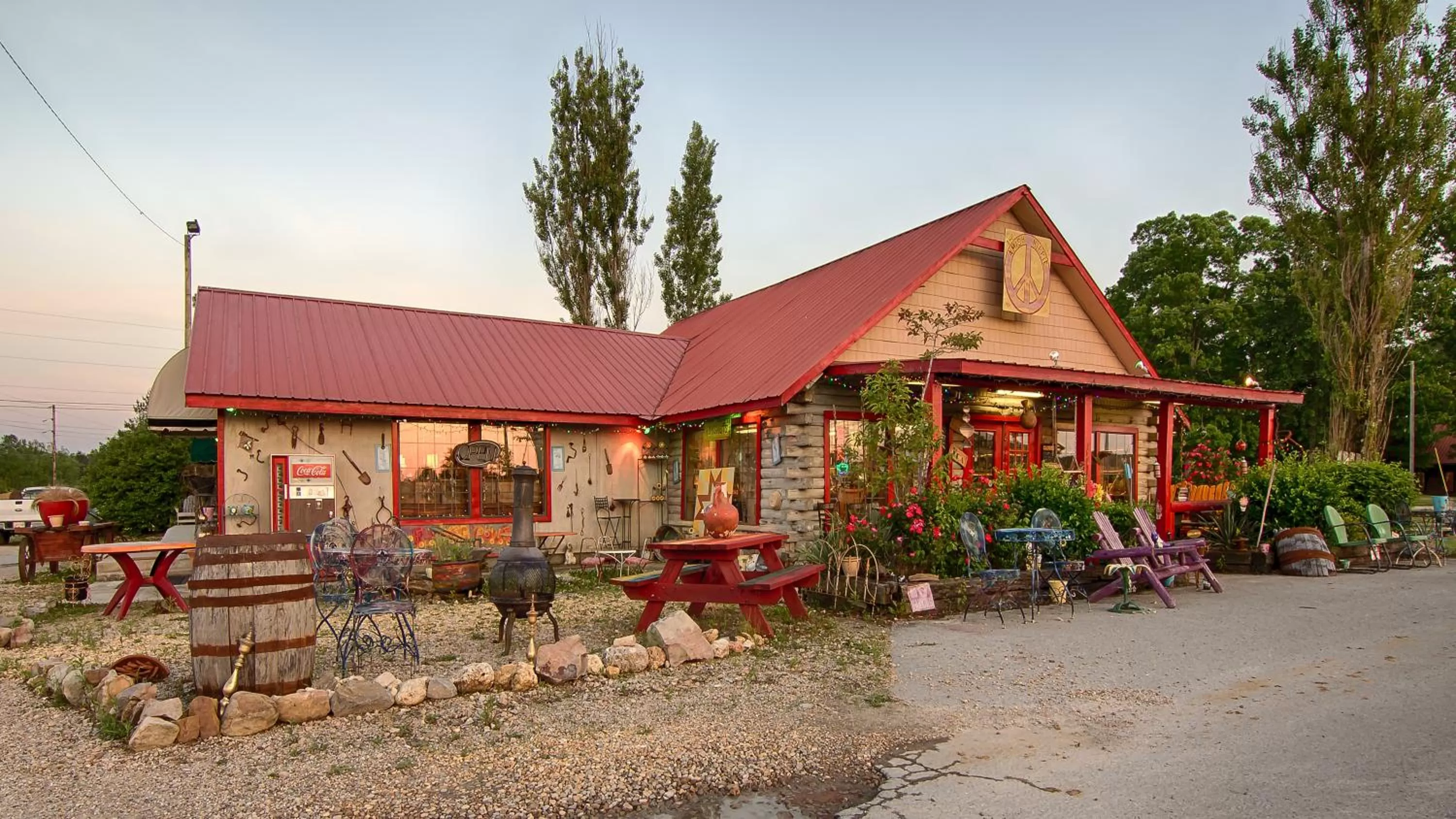 On-site shops in The Smoke House Lodge