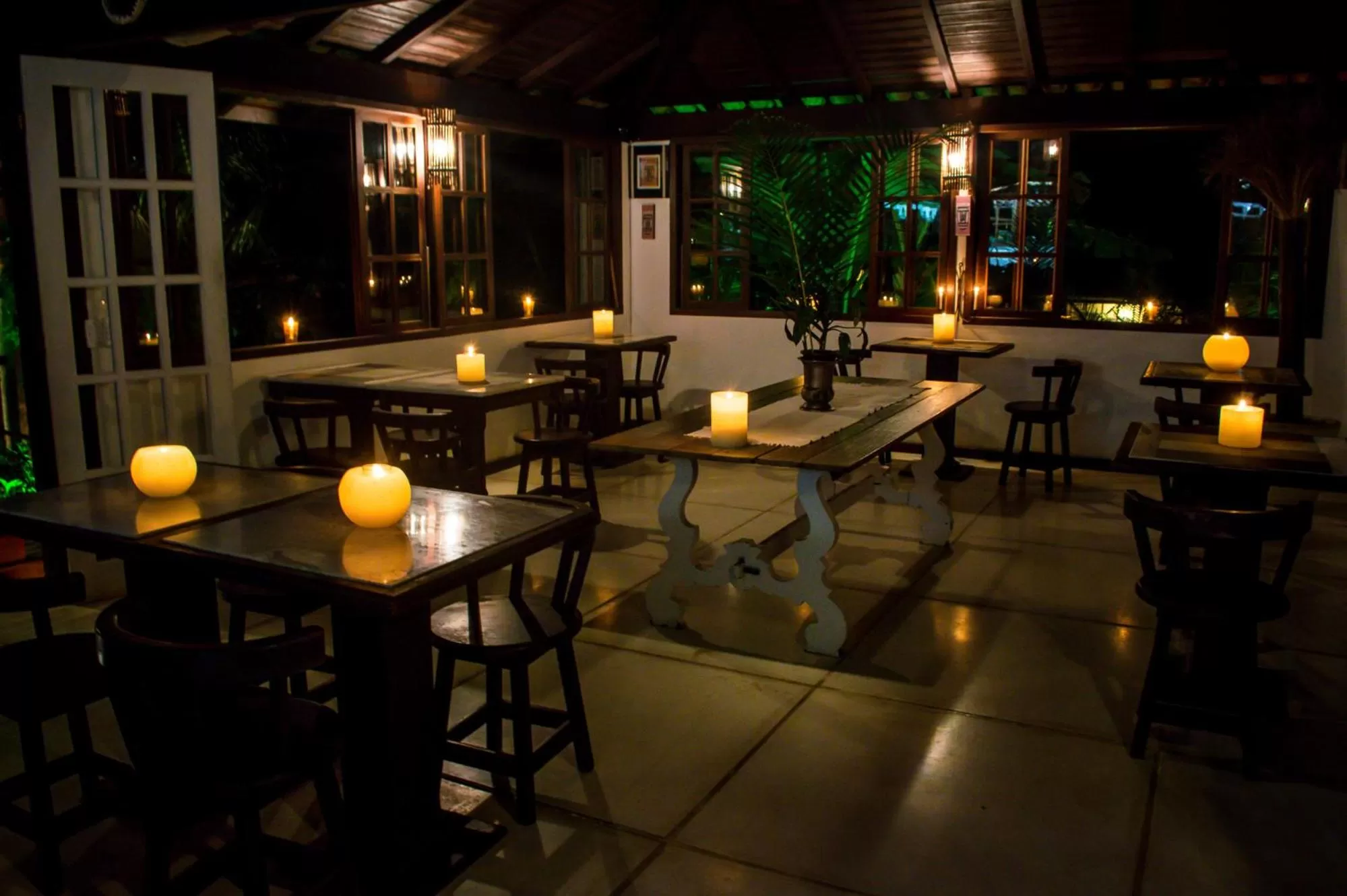 Restaurant/places to eat in Pousada Afrika