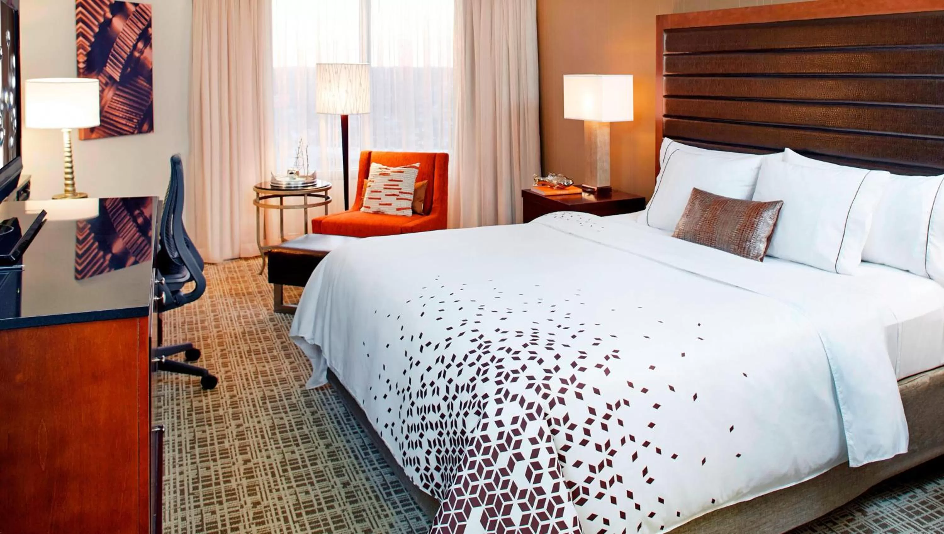 Bed in Renaissance St. Louis Airport Hotel