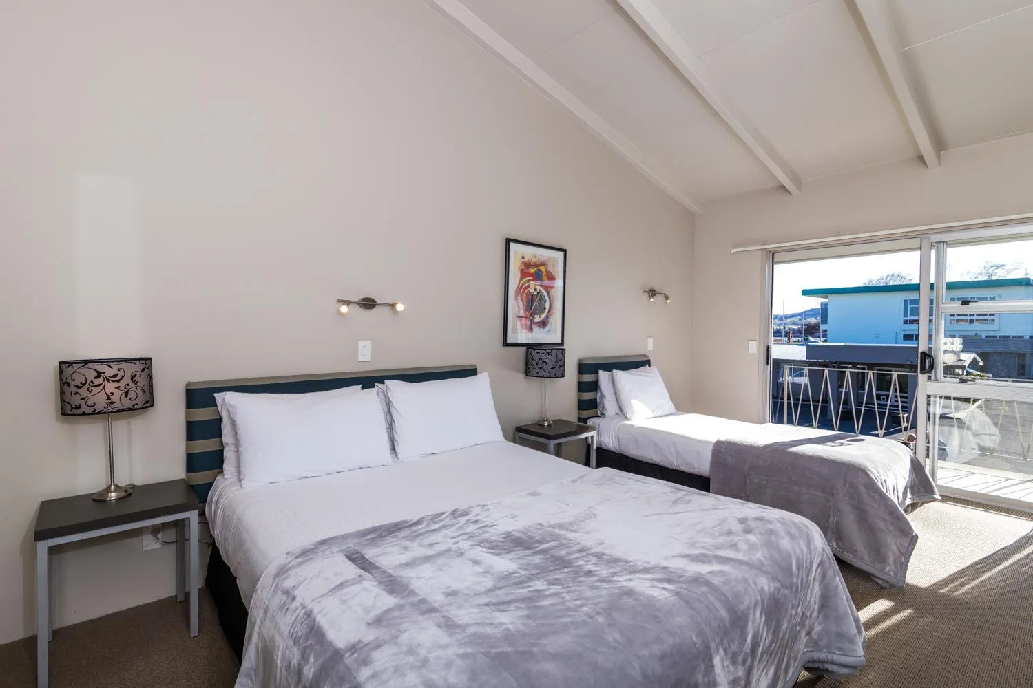 Bed in Twin Peaks Lakeside Inn