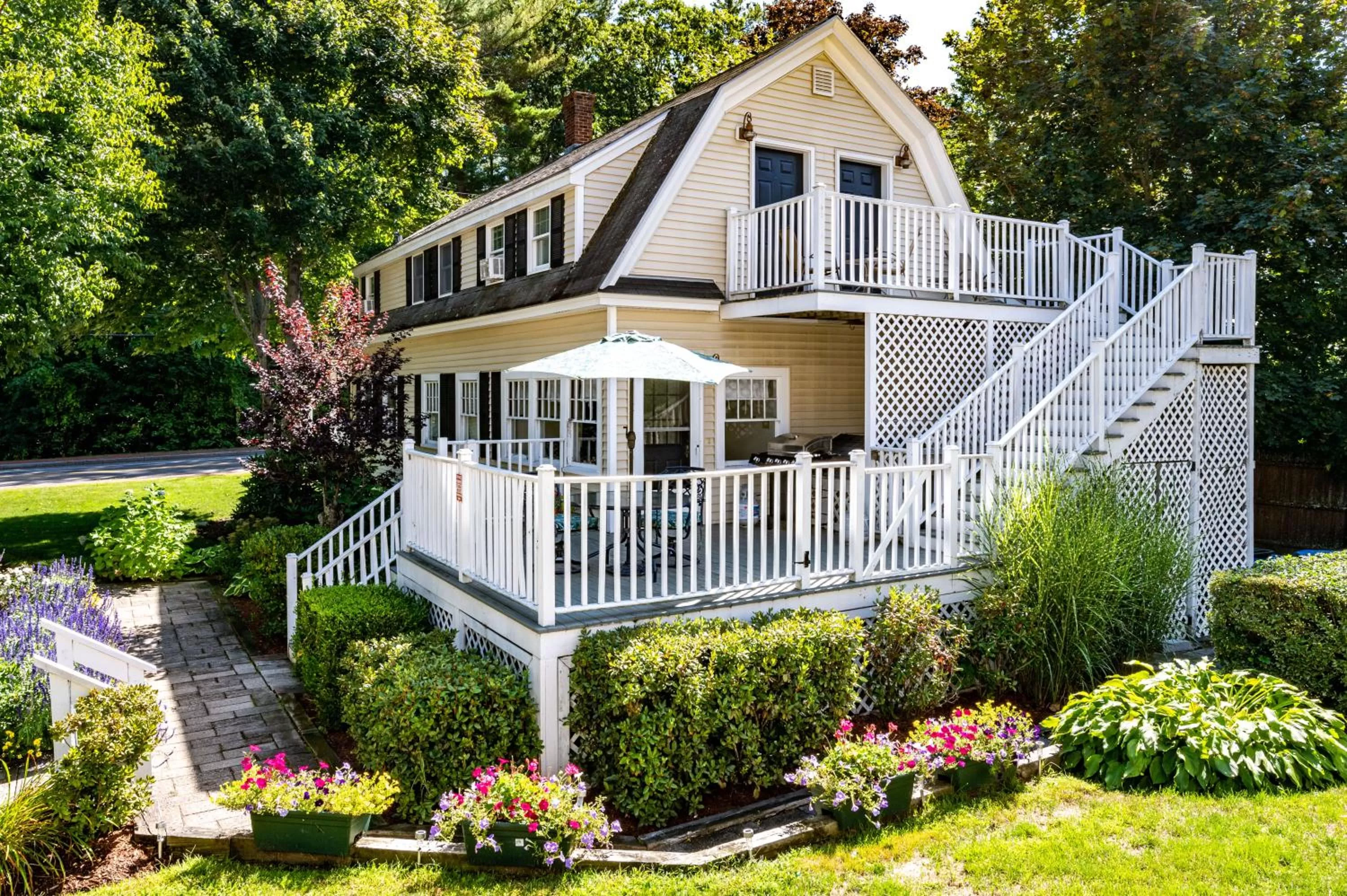 Admiral's Inn Resort