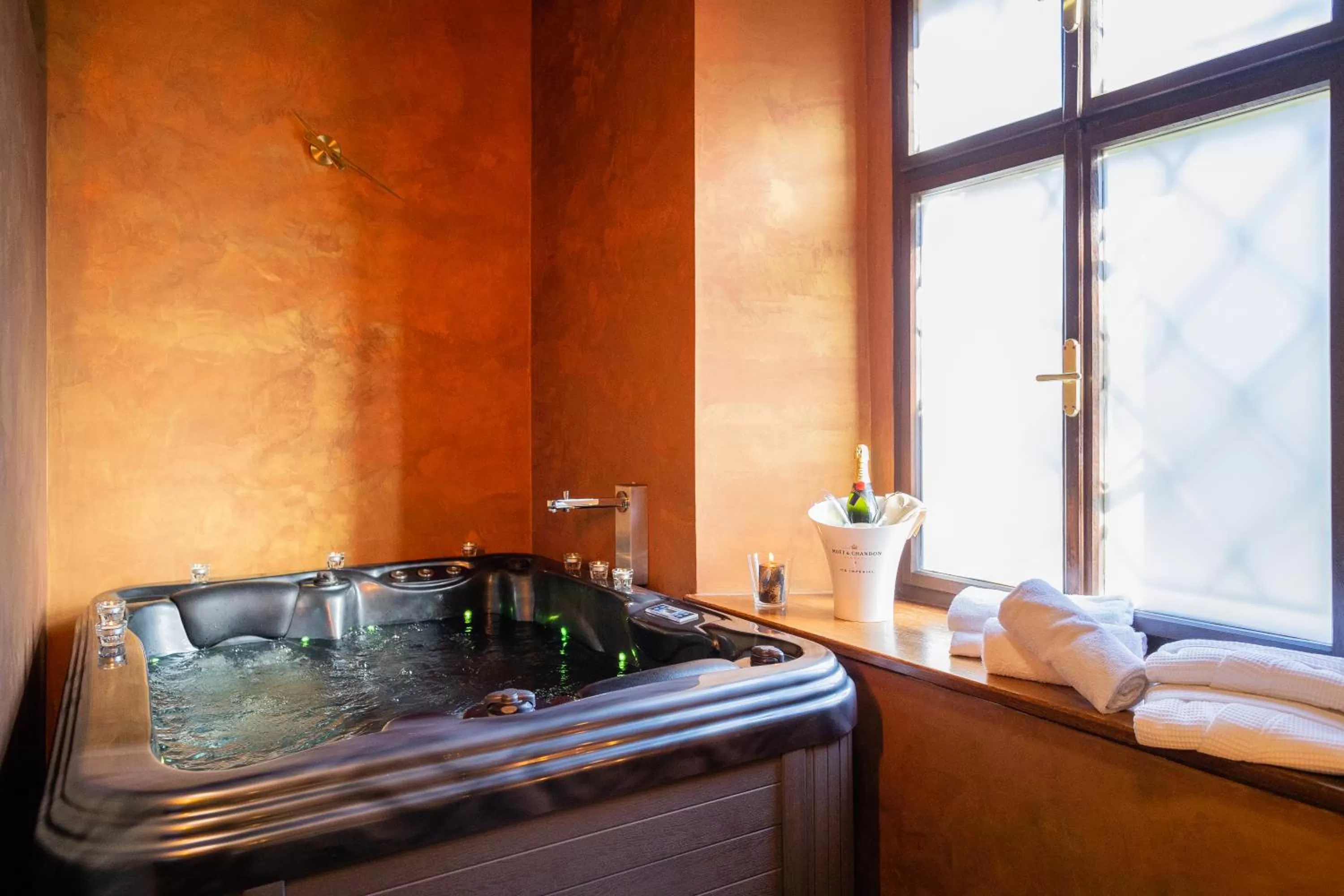 Spa and wellness centre/facilities, Bathroom in Gold