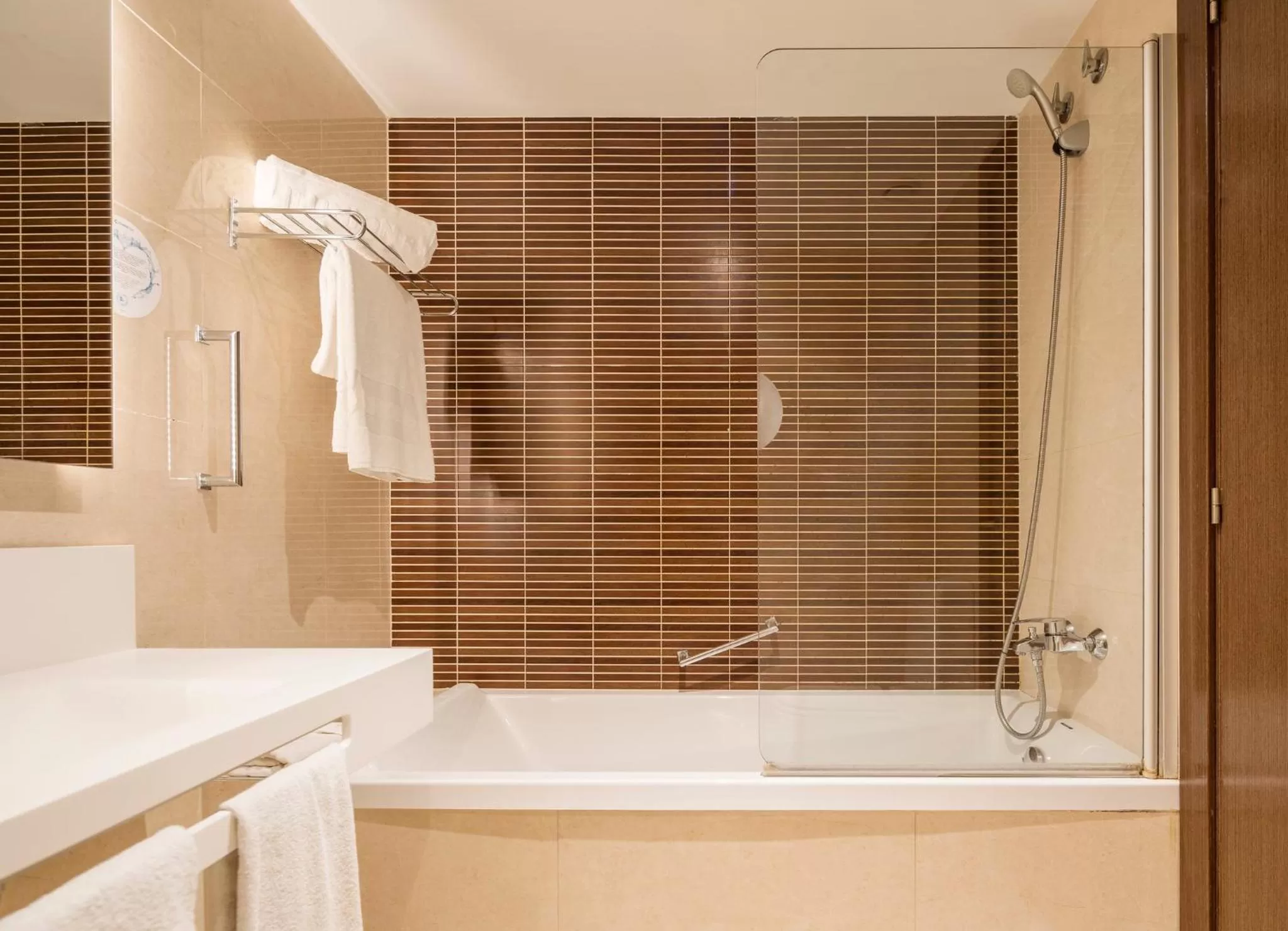 Bathroom in Ilunion Auditori