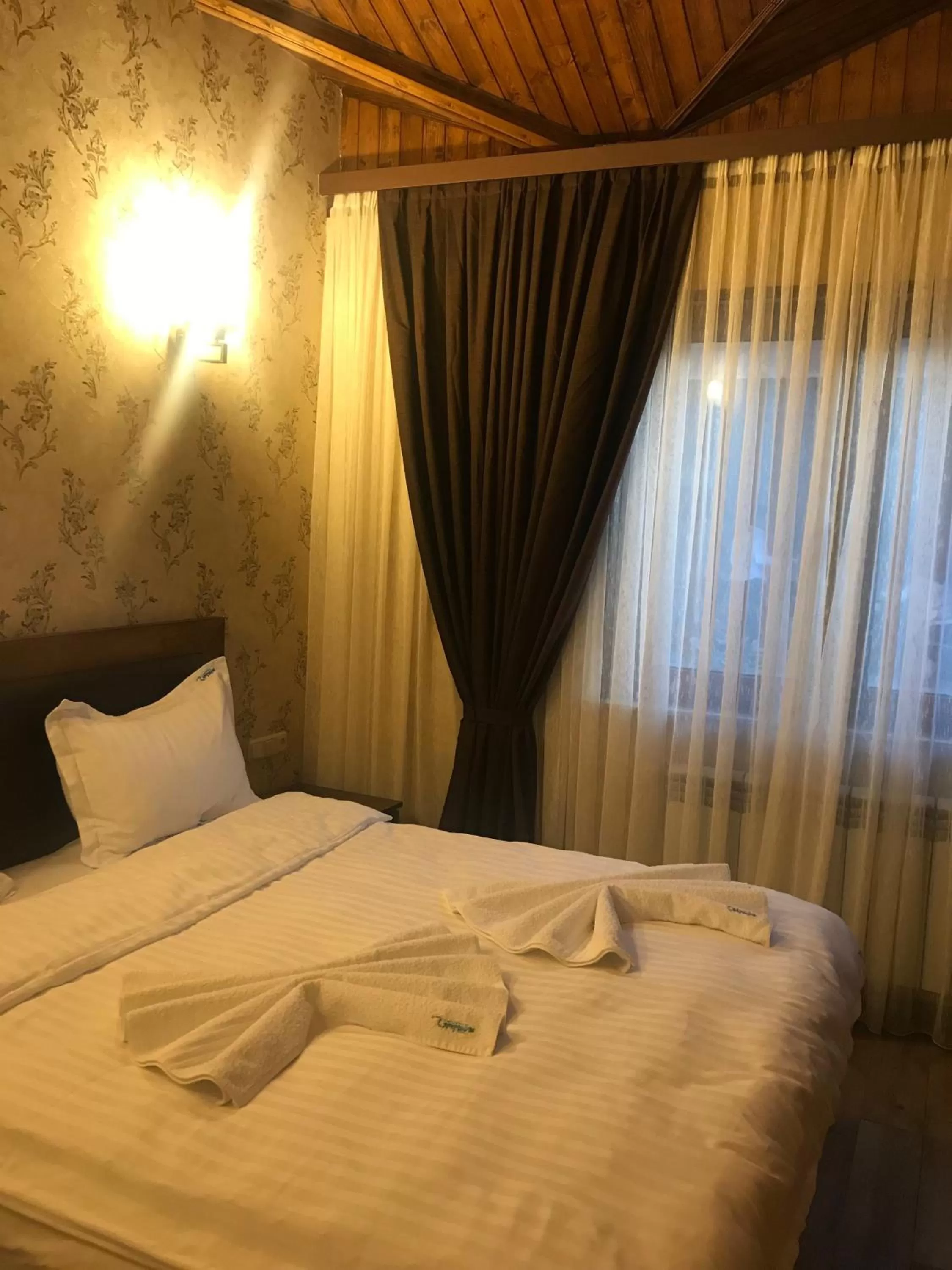 Bedroom, Bed in Eridana Hotel