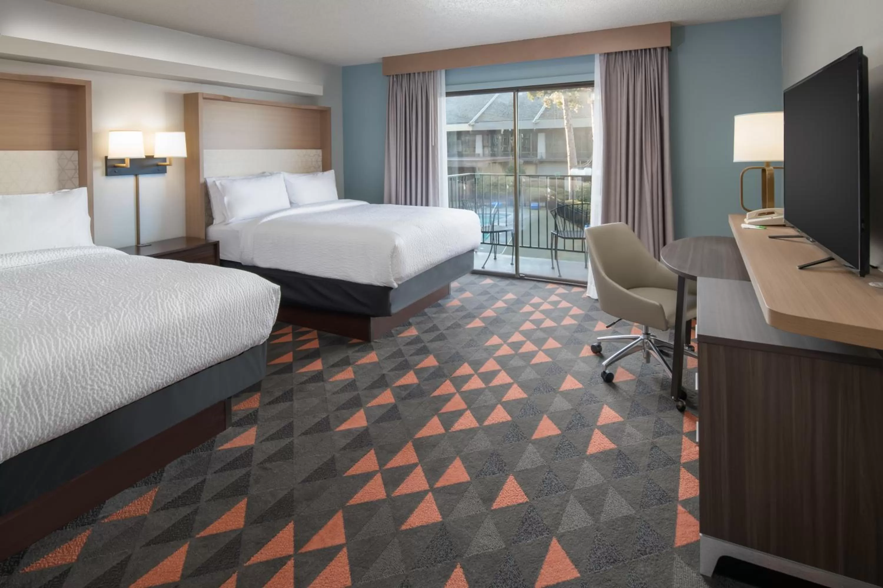 Bedroom, Bed in Holiday Inn Portland - Columbia Riverfront by IHG