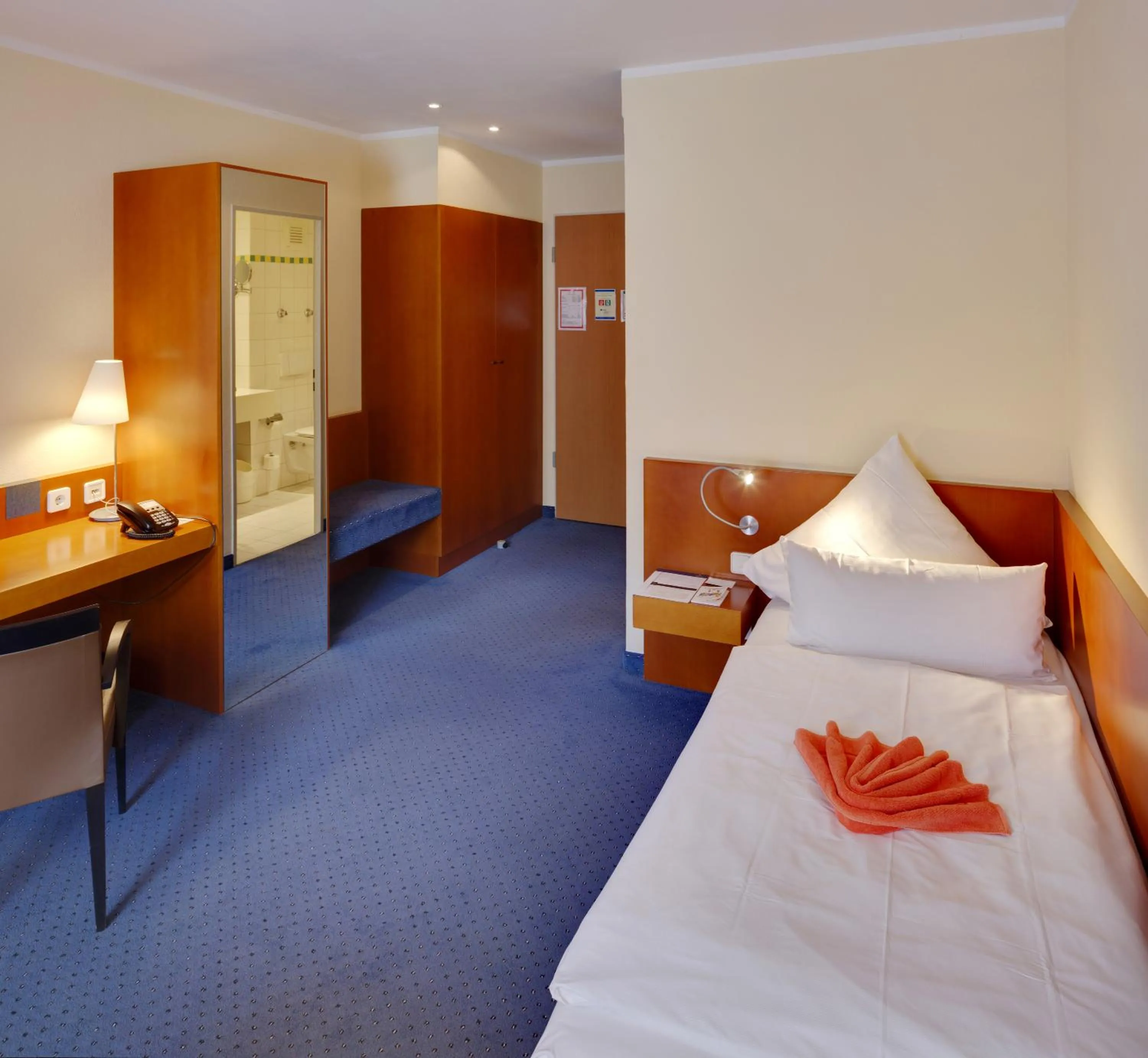 Premium Single Room in HansenS Haus am Meer