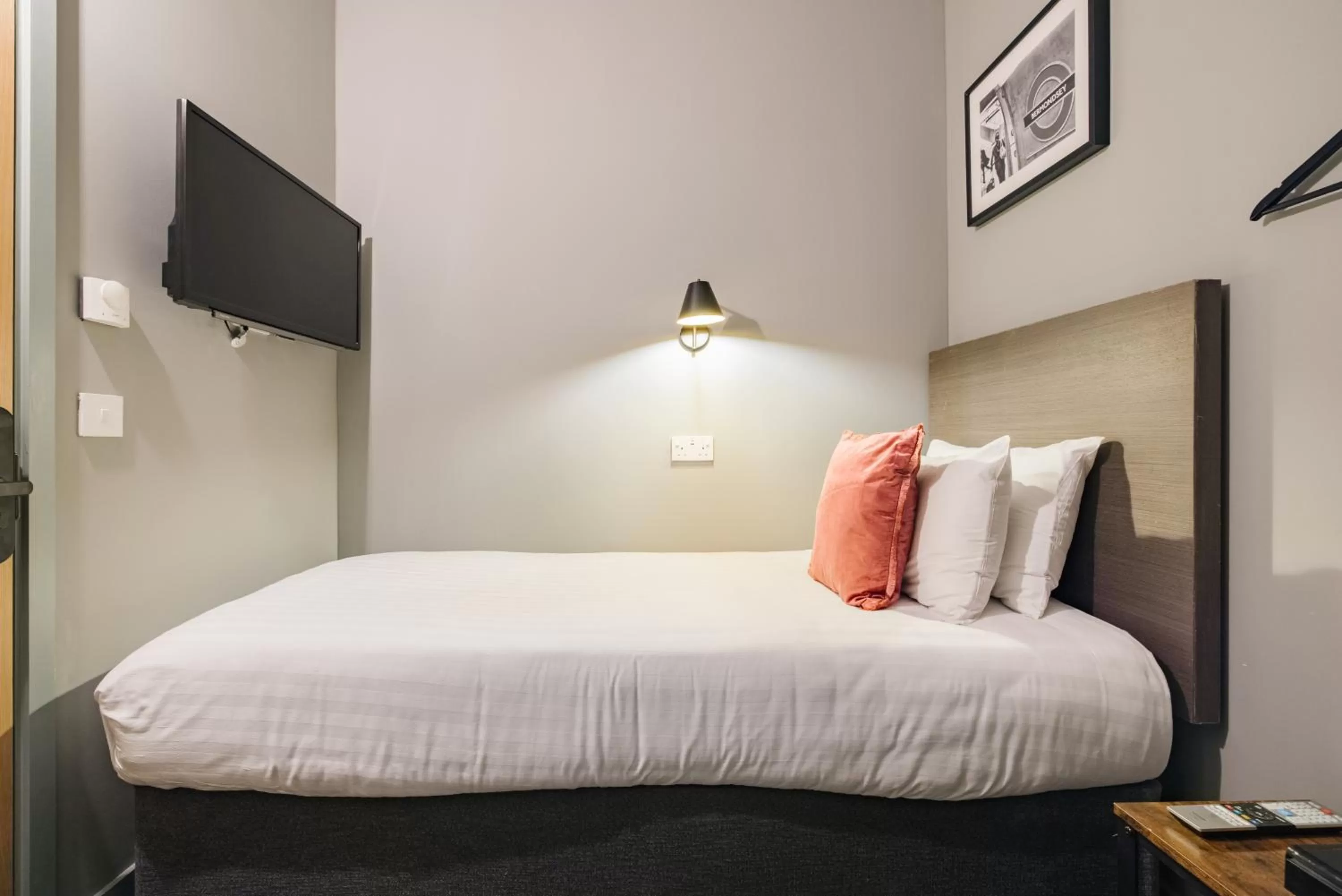 Bed in TowerBridge64