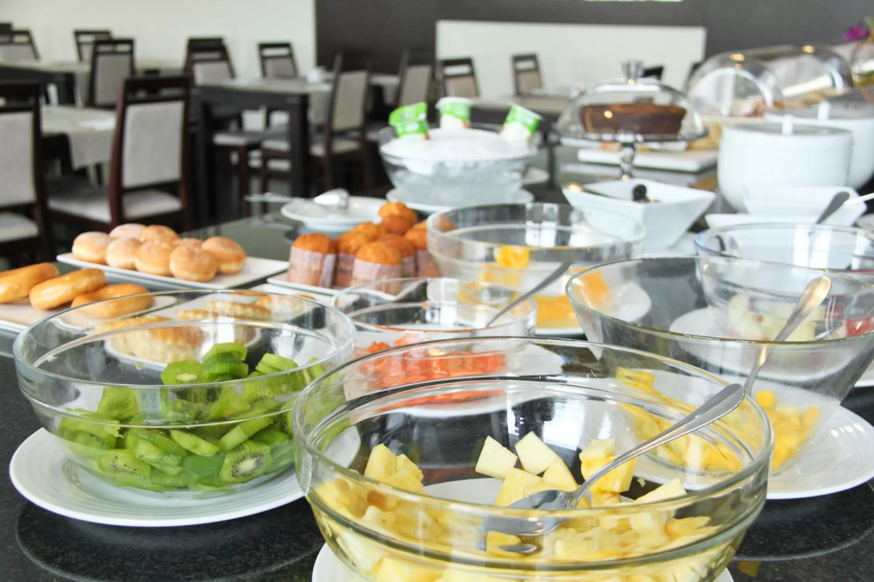 Buffet breakfast in Hotel Monte Lírio