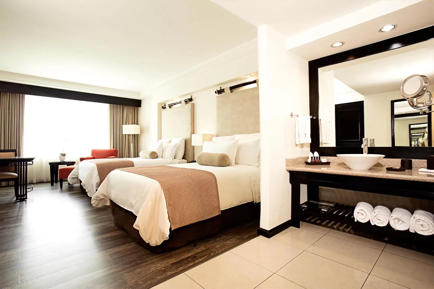 Royal Twin Room in Grand Tikal Futura Hotel