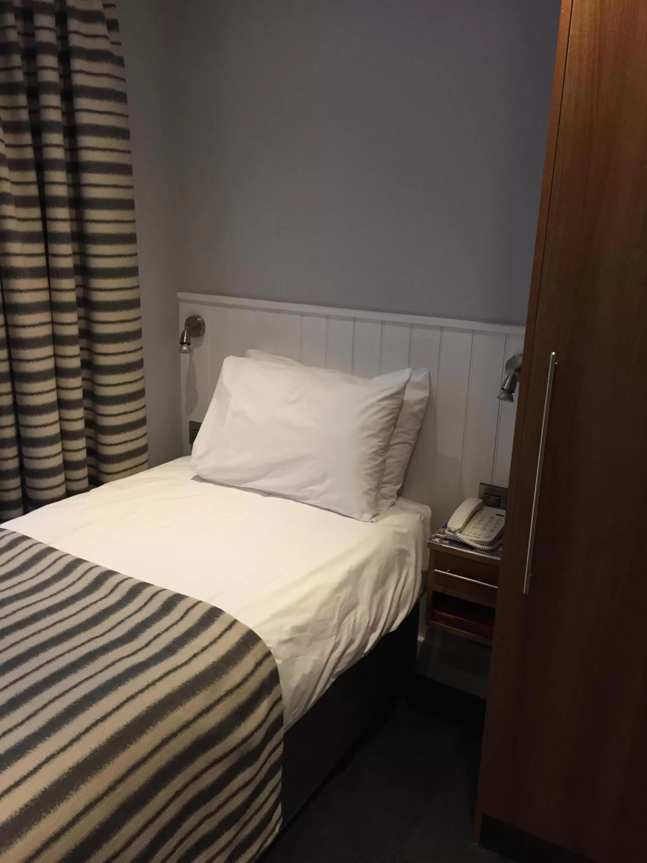 Bed in Carlton Hotel