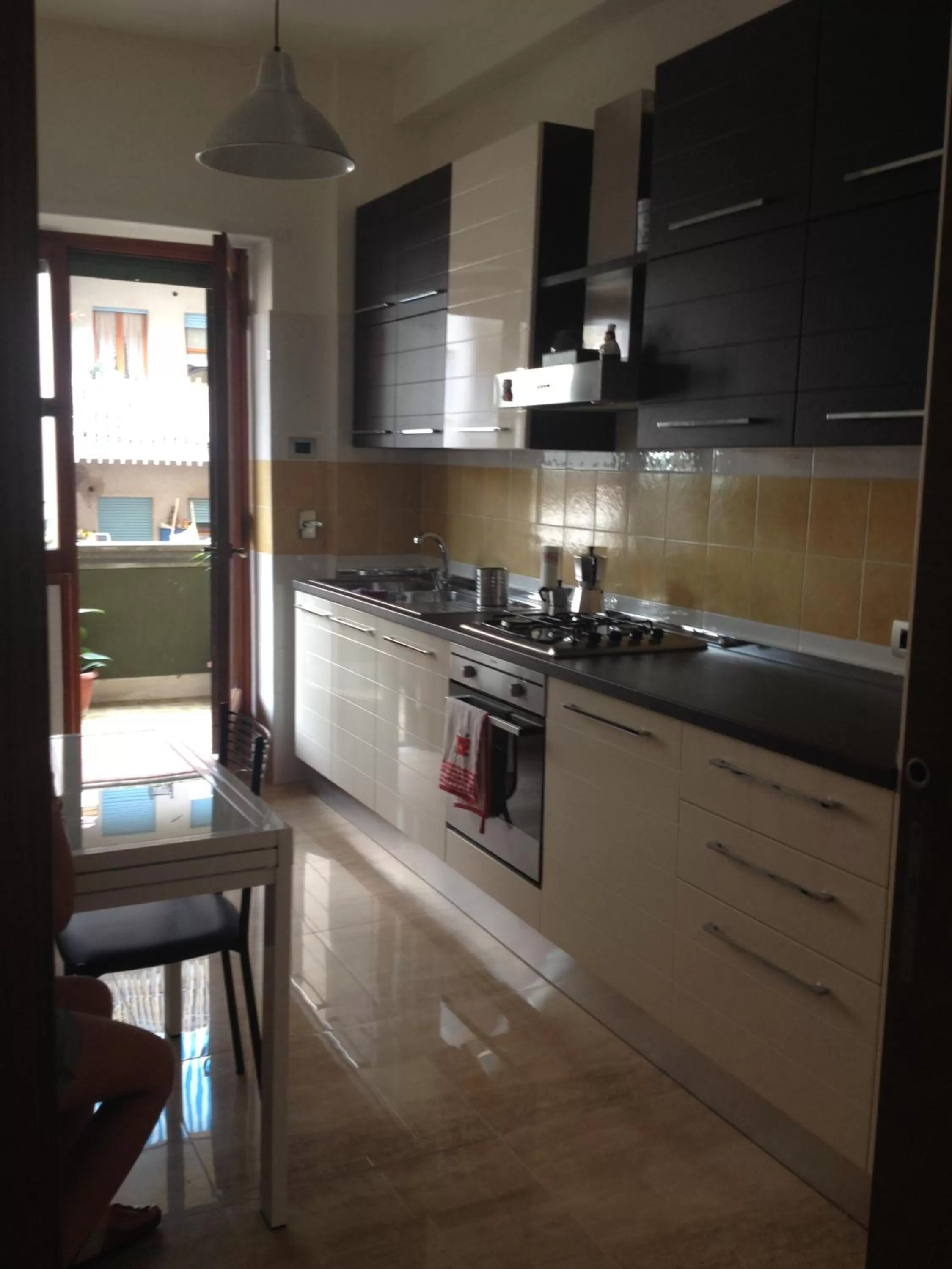 Kitchen or kitchenette in Trastevere's Friends