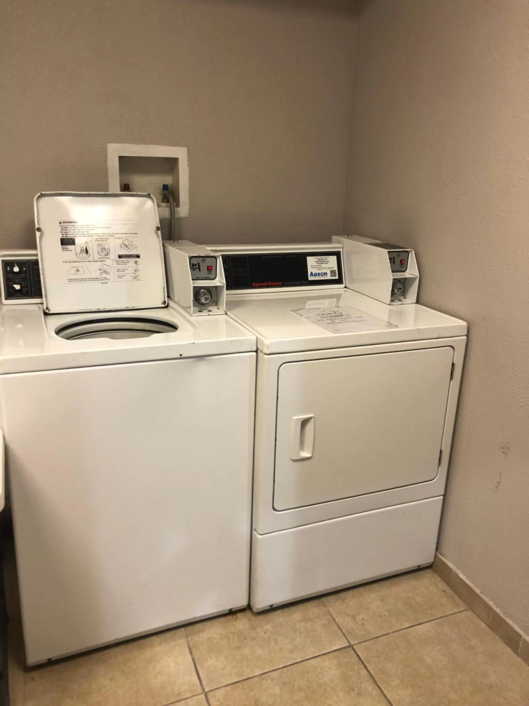 Country Inn & Suites by Radisson, Tampa-Brandon, FL