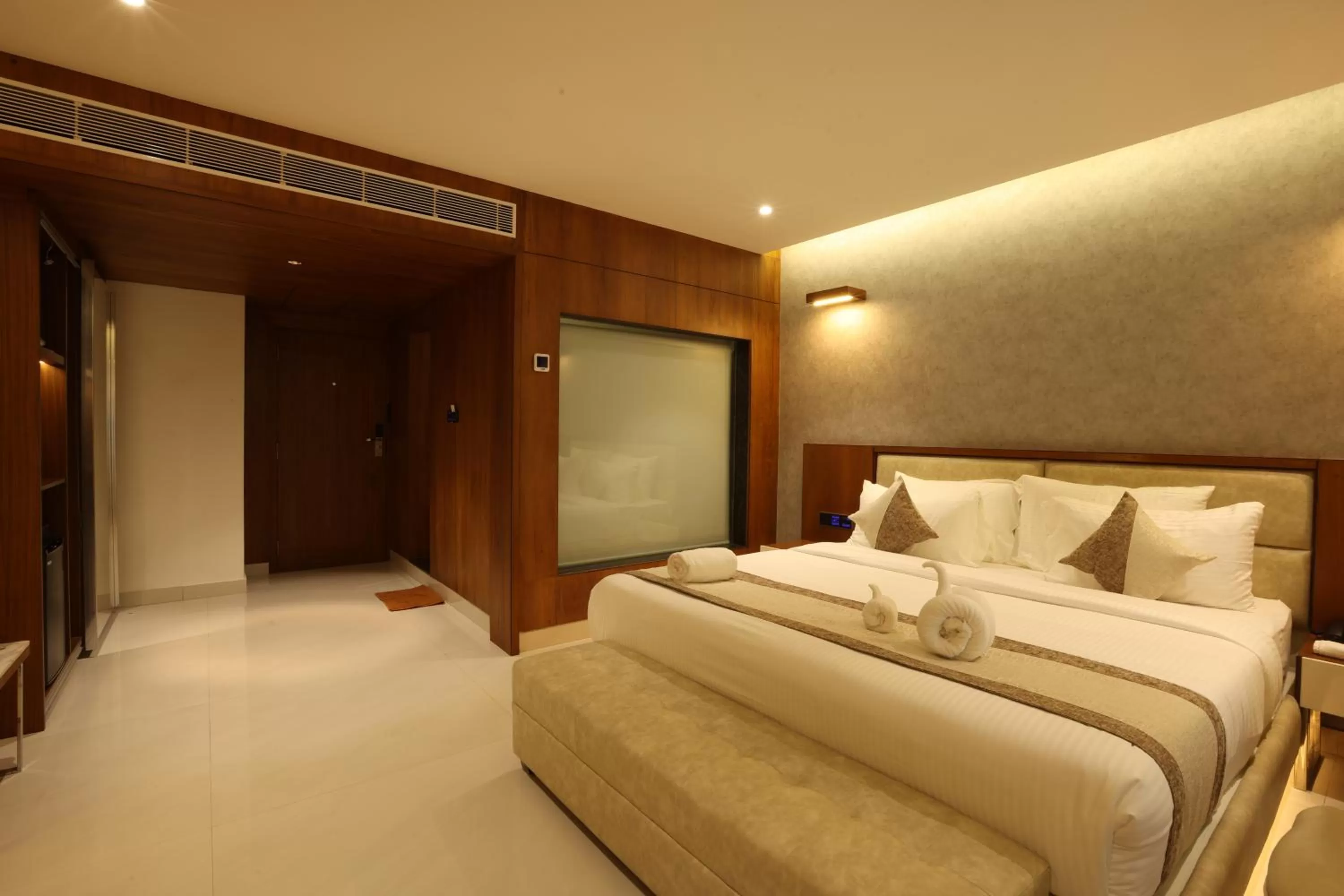 Bedroom, Bed in Royal Plaza Suites by RAK Rooms, Mangaluru