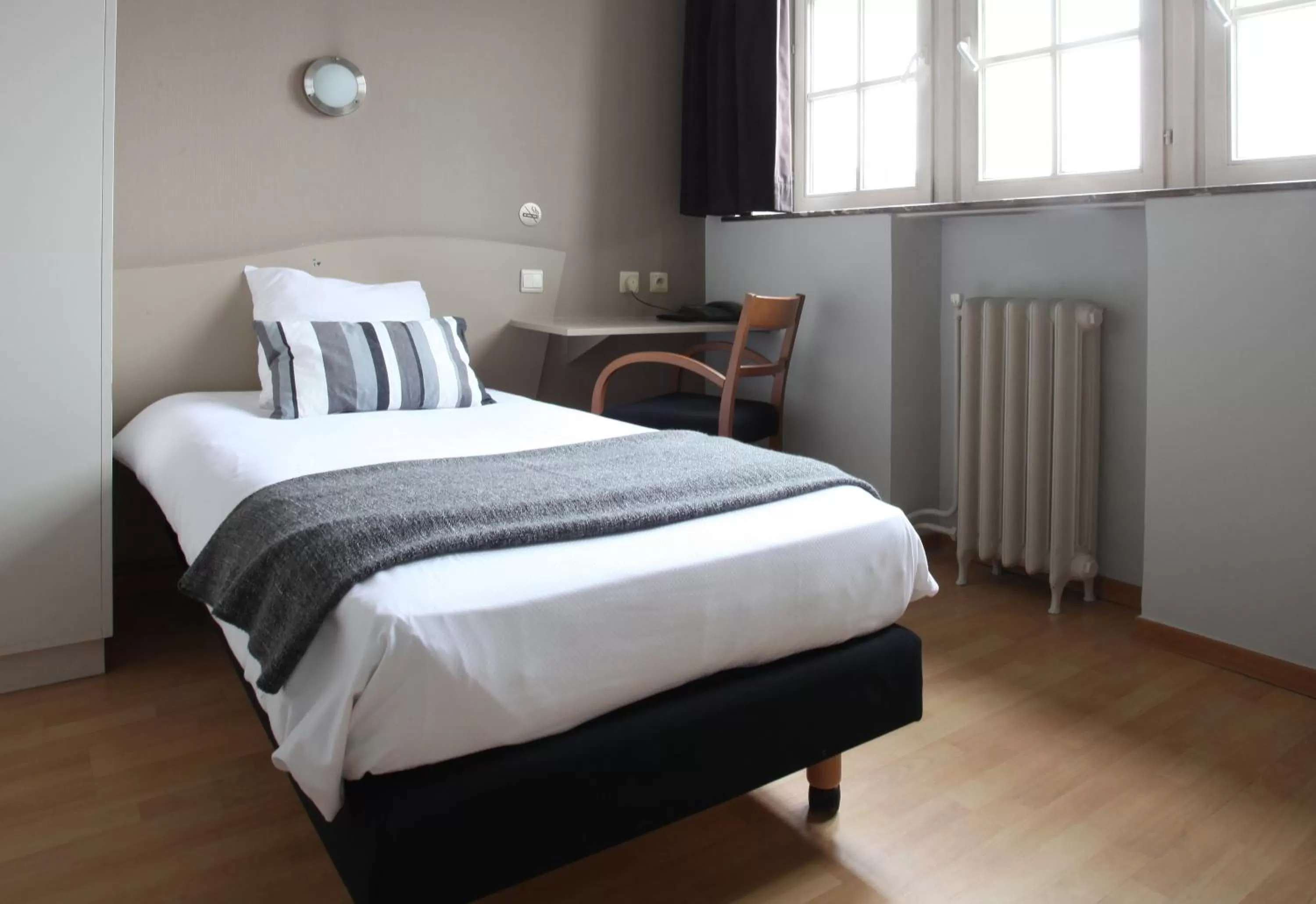 Bed in Hotel La Royale