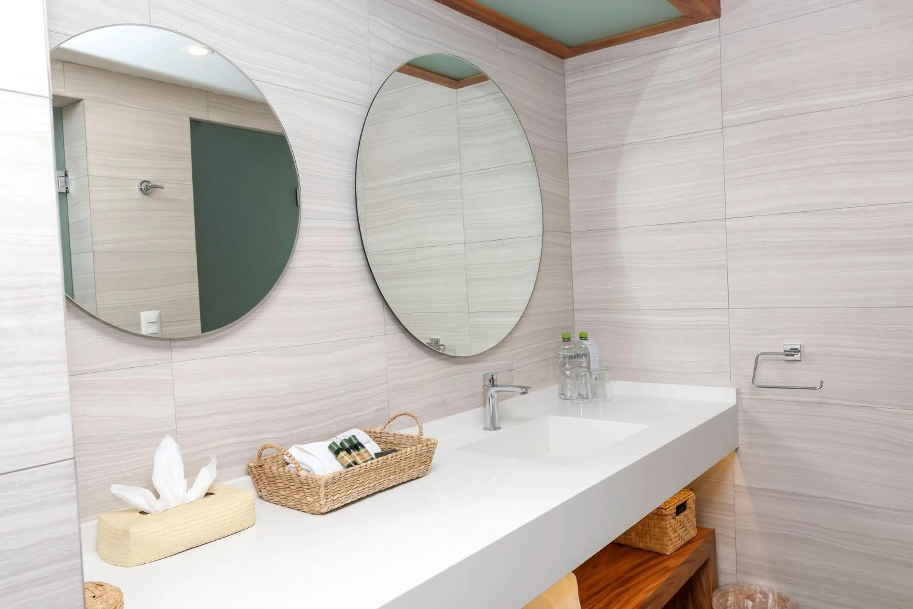 Toilet in Hotel Boutique Naura Centro