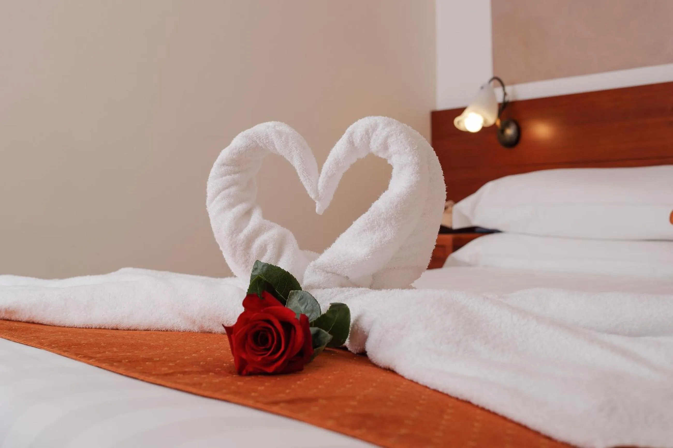 View (from property/room), Bed in Hotel Michelangelo