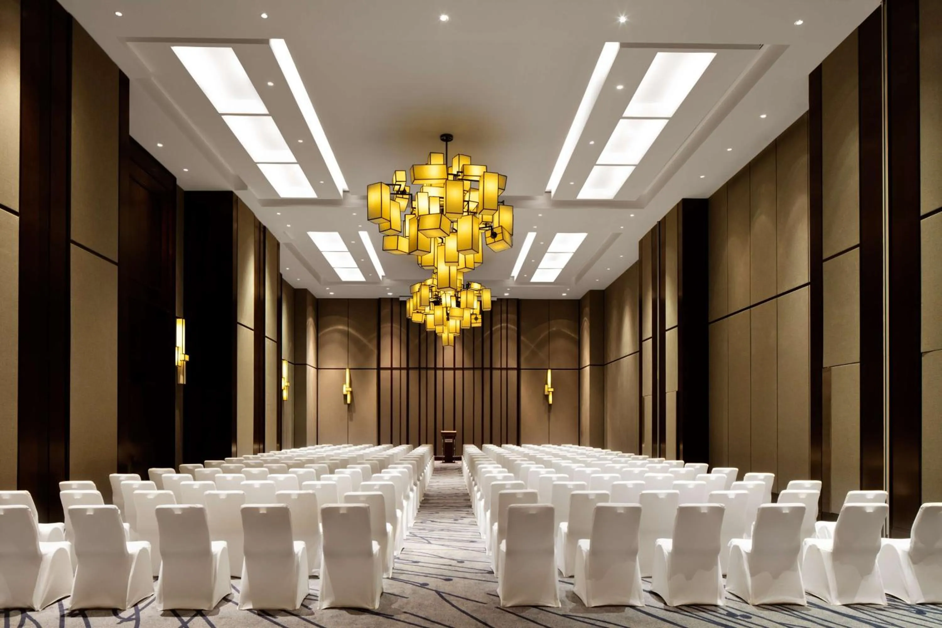 Restaurant/places to eat in Radisson Collection Muscat, Hormuz Grand