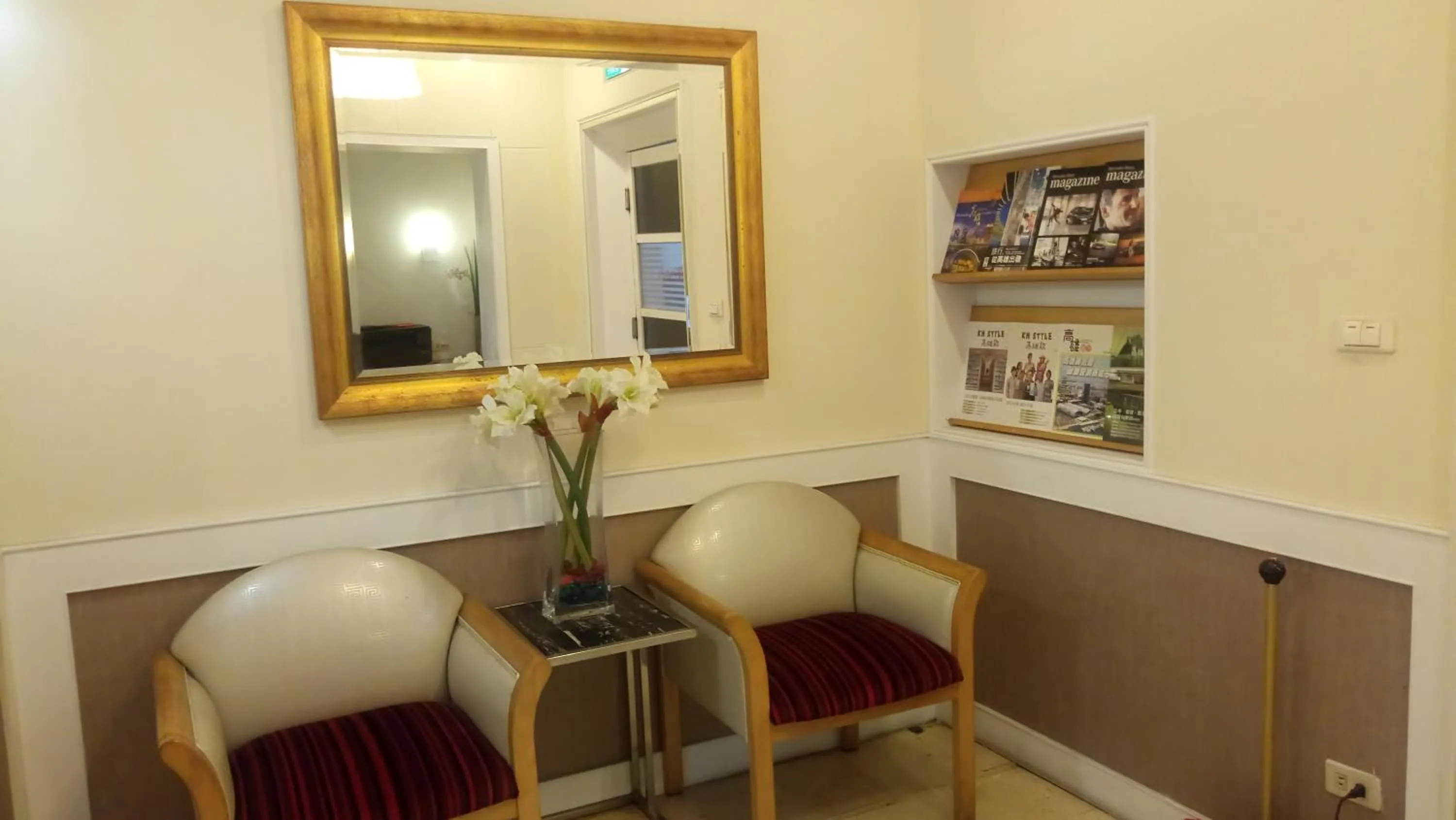 Library in 苓雅大飯店 Lingyea Hotel