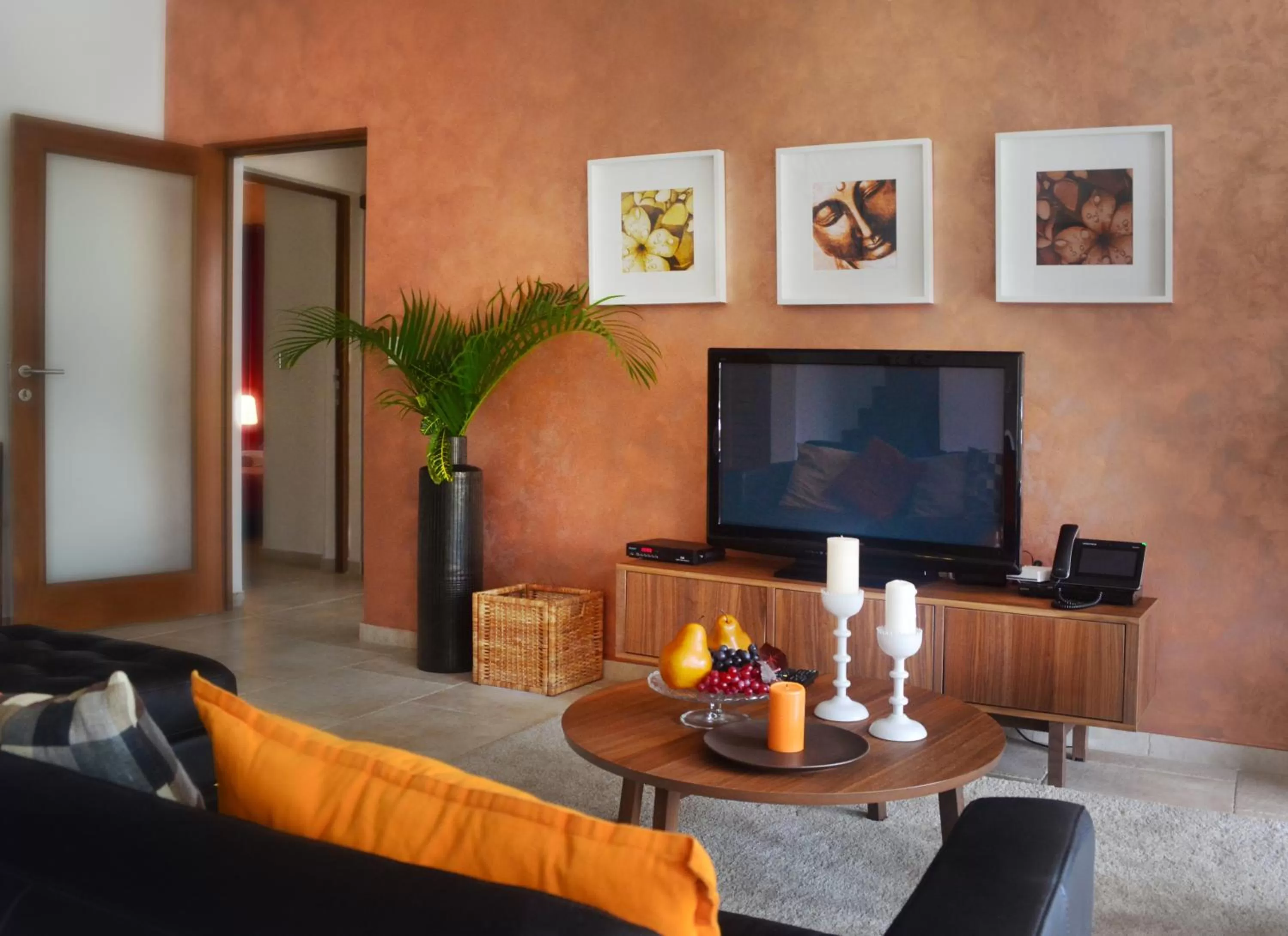 TV and multimedia in Instyle Residences at Infiniti Blu