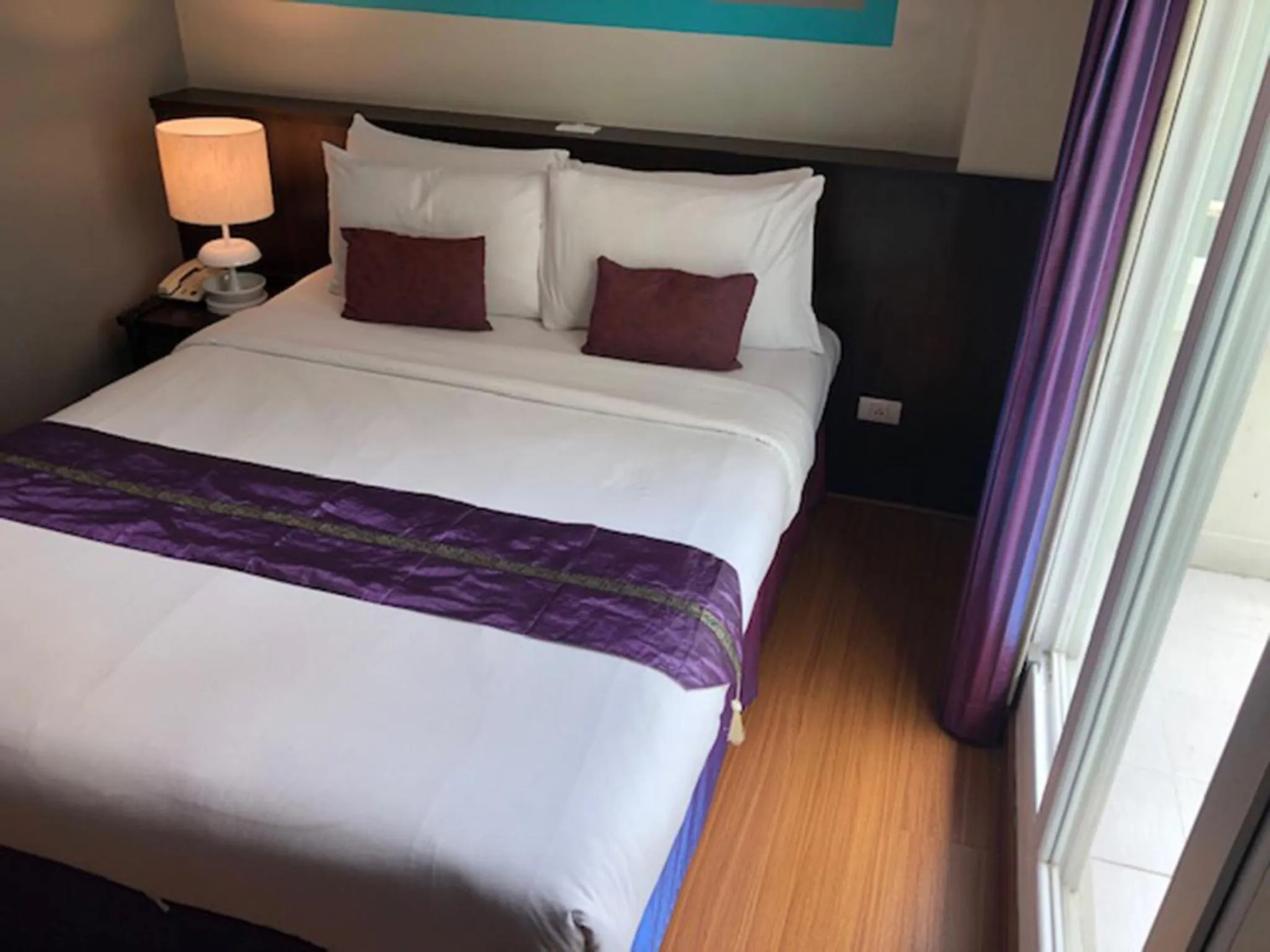 Bed in Sawasdee Hotel @ Sukhumvit Soi 8