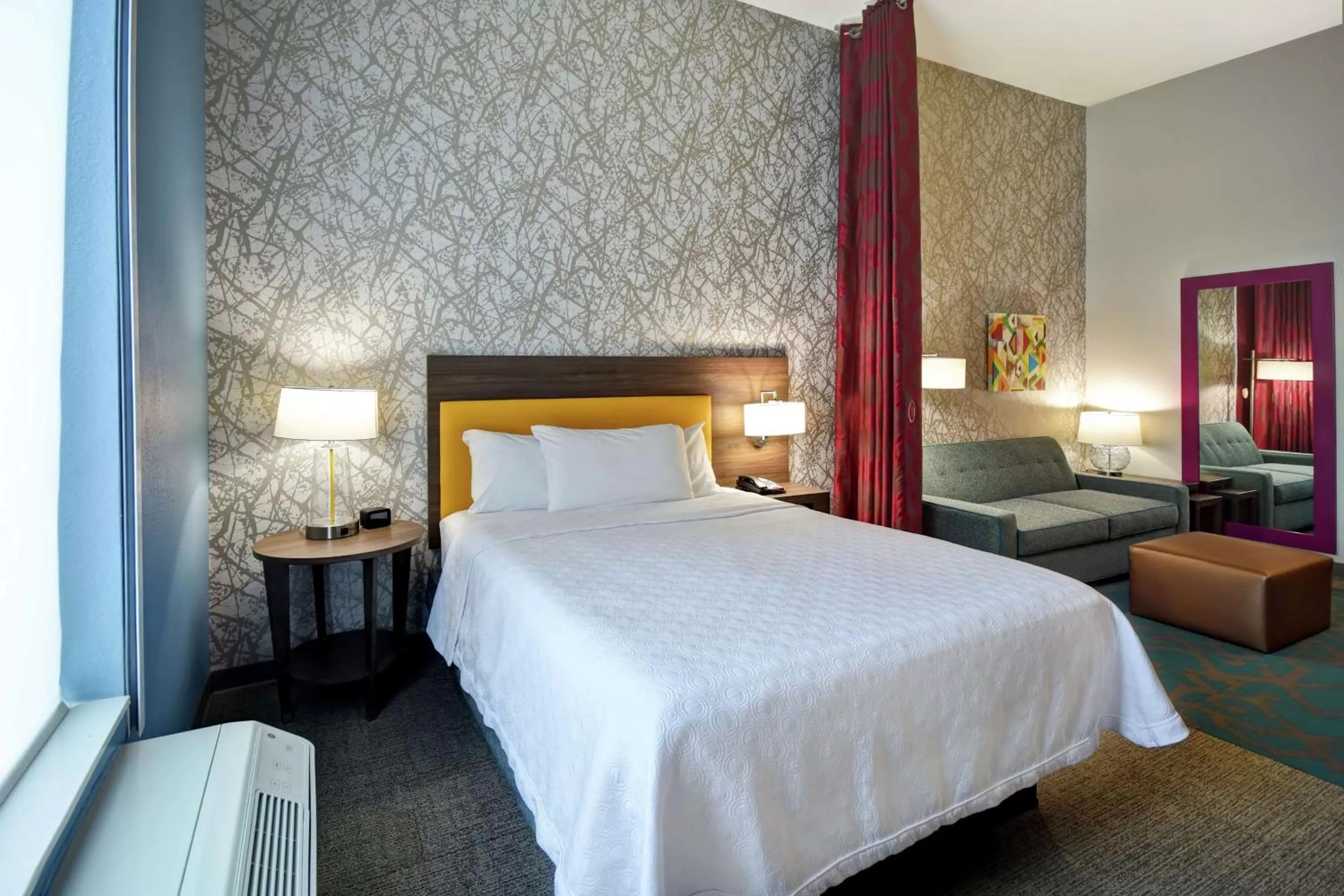 Living room, Bed in Home2 Suites By Hilton Oklahoma City Airport