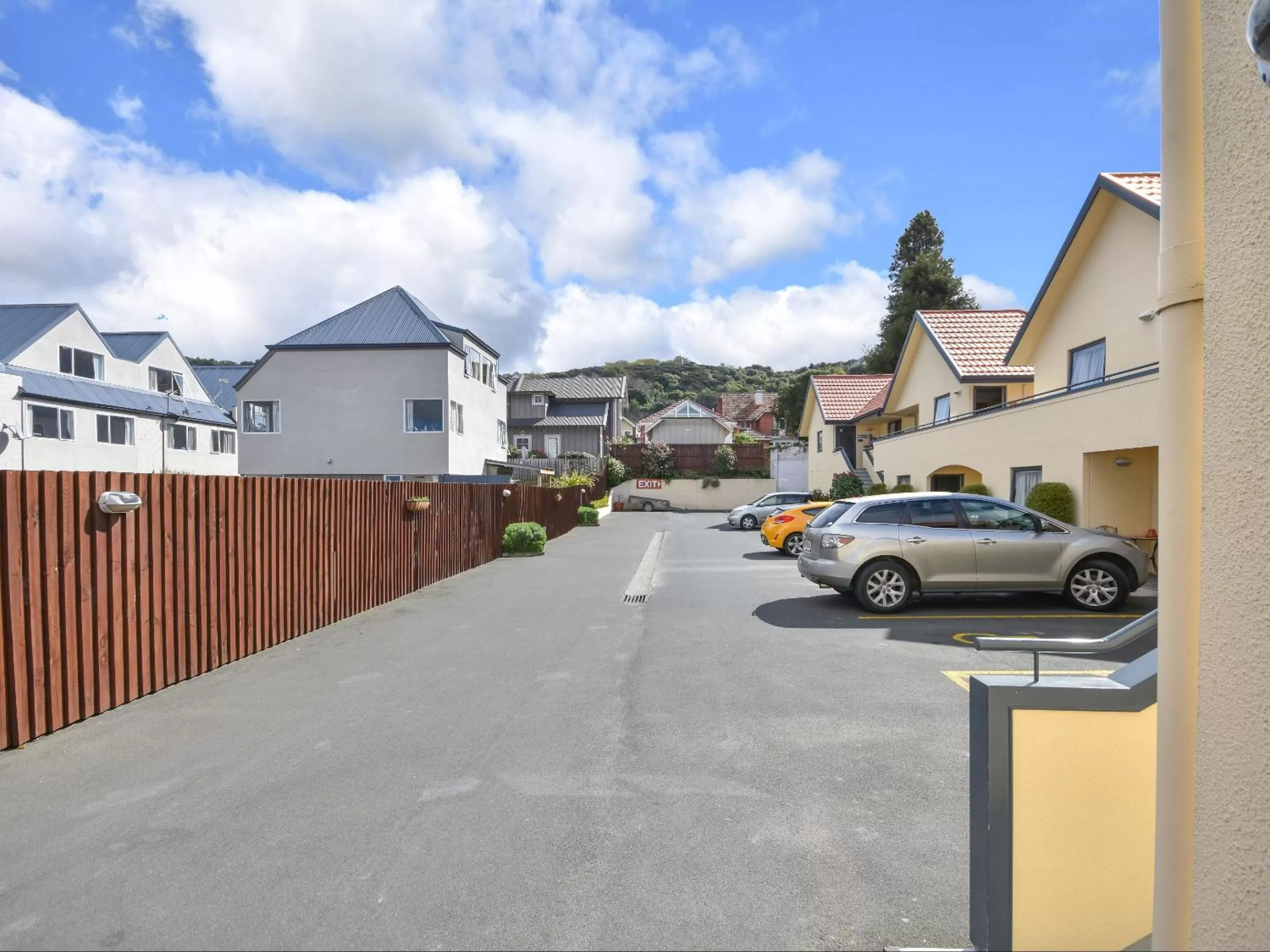 Property building in Bella Vista Motel Dunedin