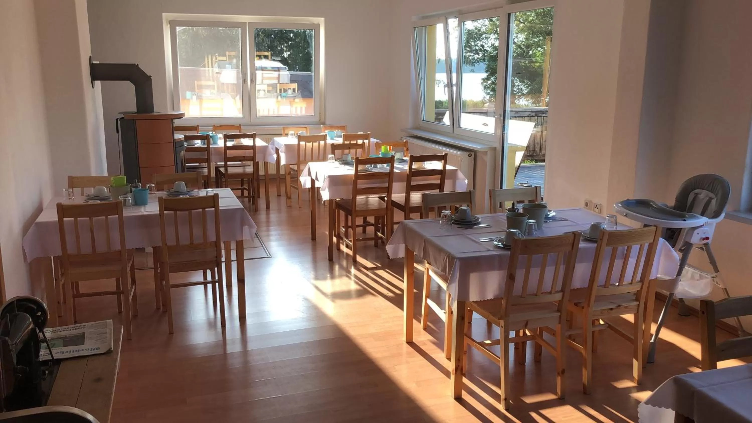 Nightclub / DJ in Riverside Inn