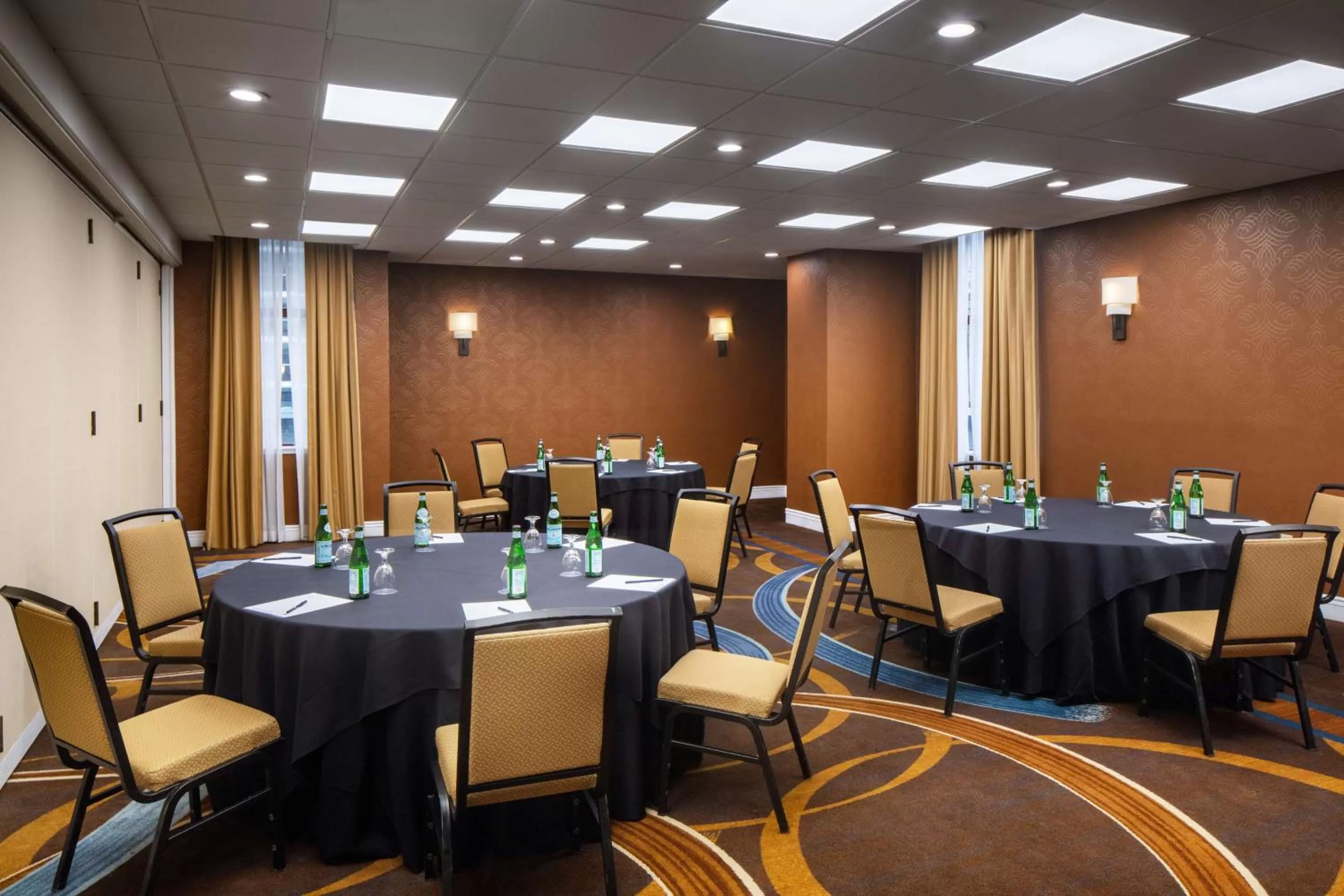 Meeting/conference room in DoubleTree by Hilton Silver Spring Washington DC North