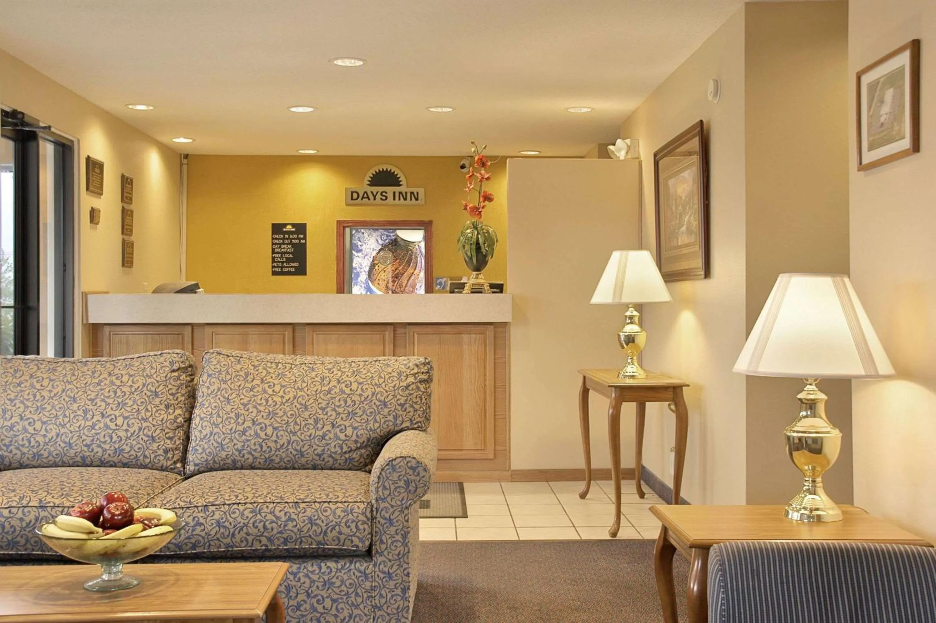 Lobby or reception in Days Inn by Wyndham Plainfield