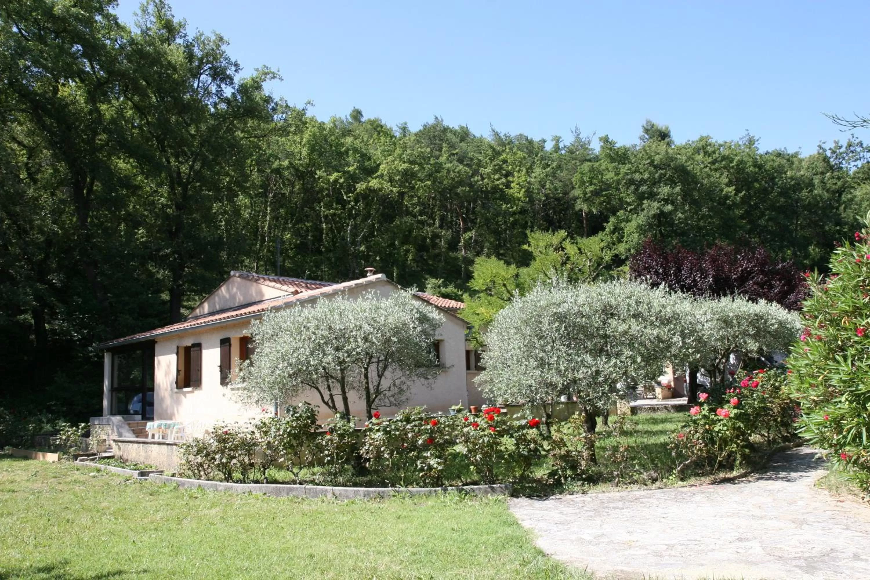 Property Building in Les Verveines de Vaison