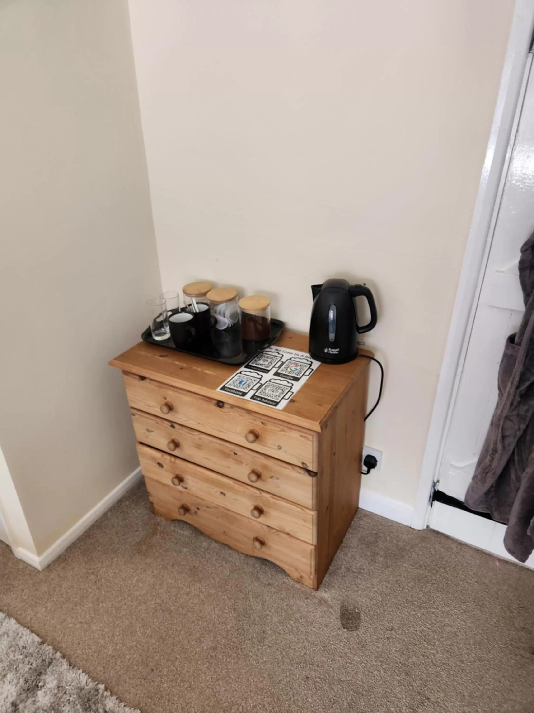 Coffee/tea facilities in Watsons Ale House