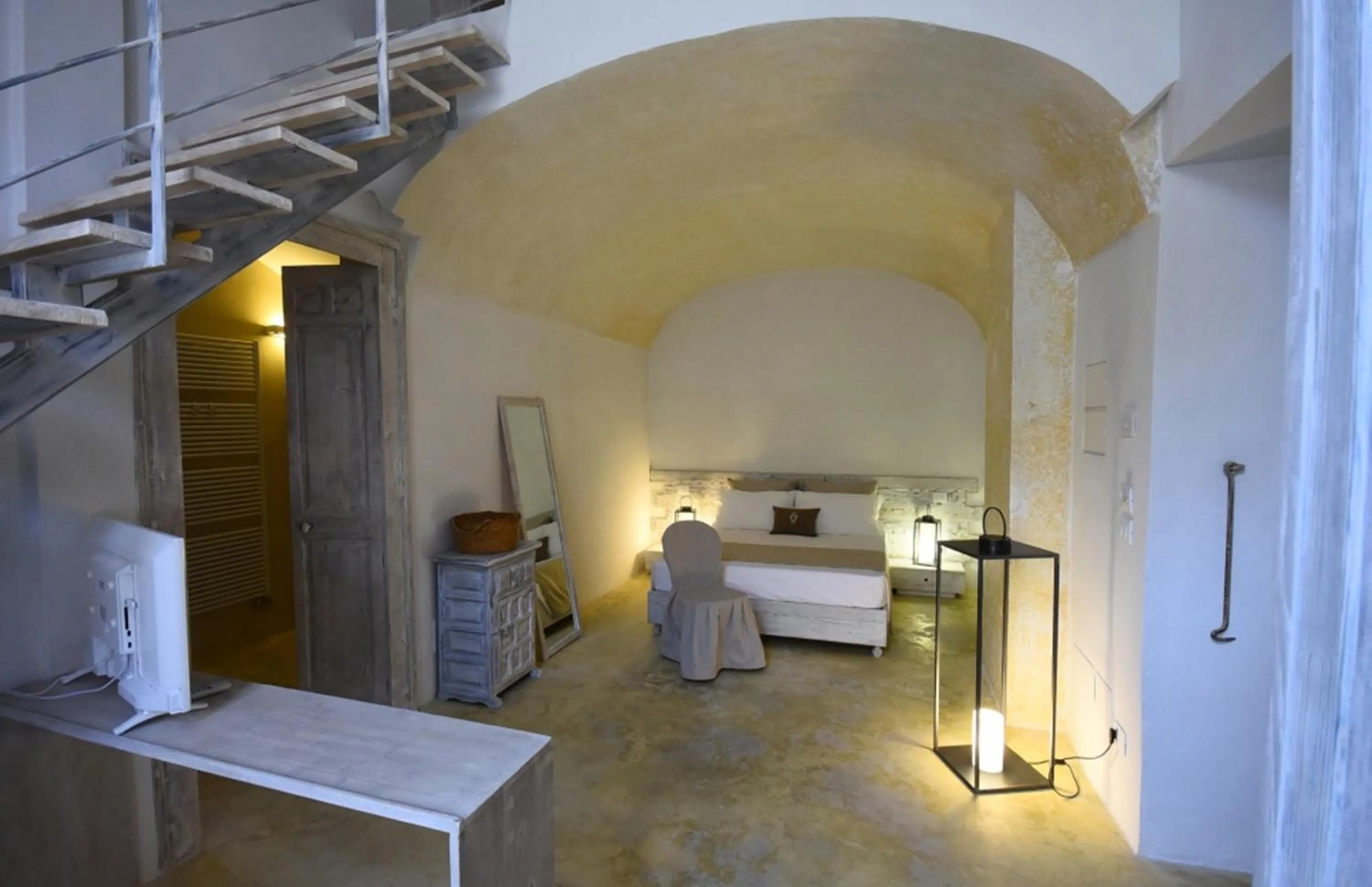 Bedroom, Bed in Palazzo Castriota