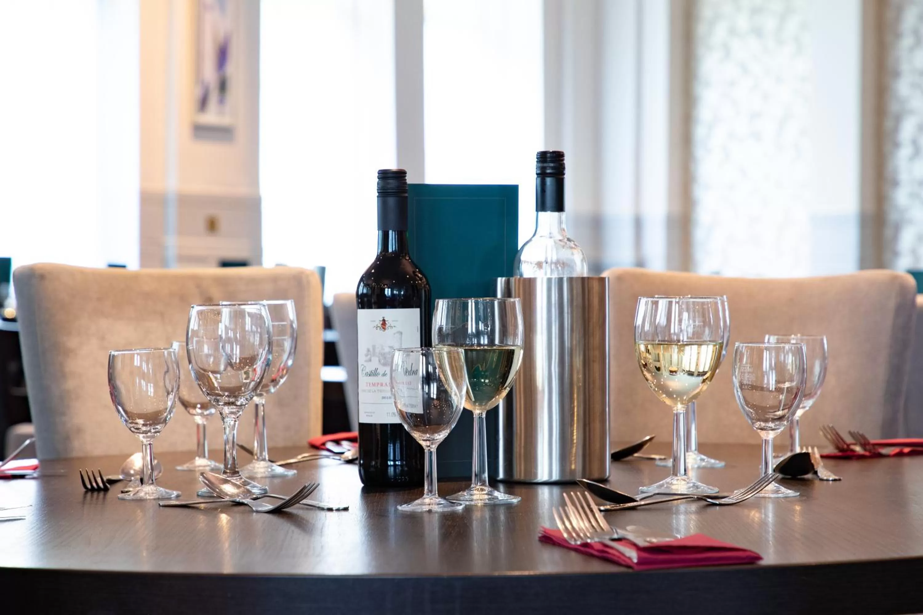 Drinks in The Great Western Hotel