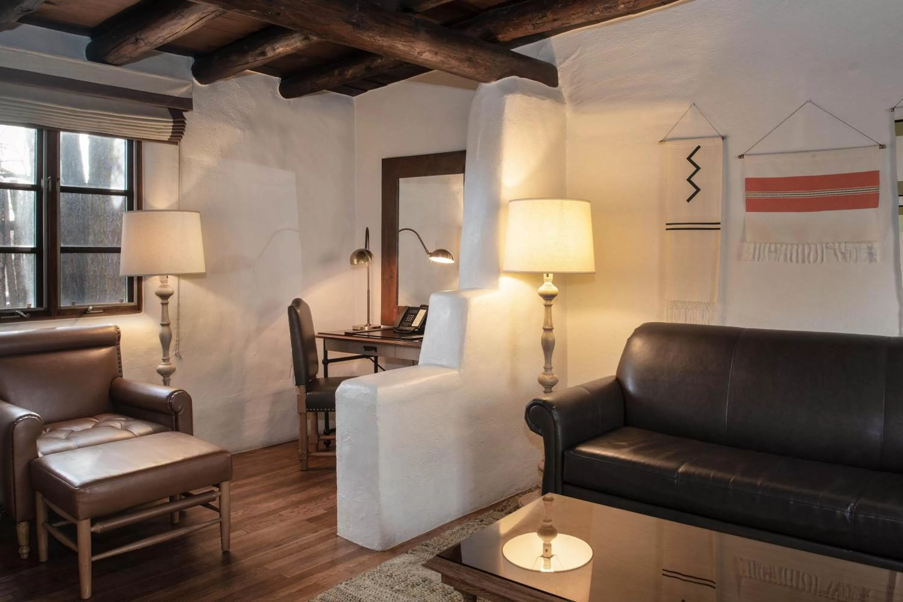 Living room in La Posada De Santa Fe, a Tribute Portfolio Resort & Spa