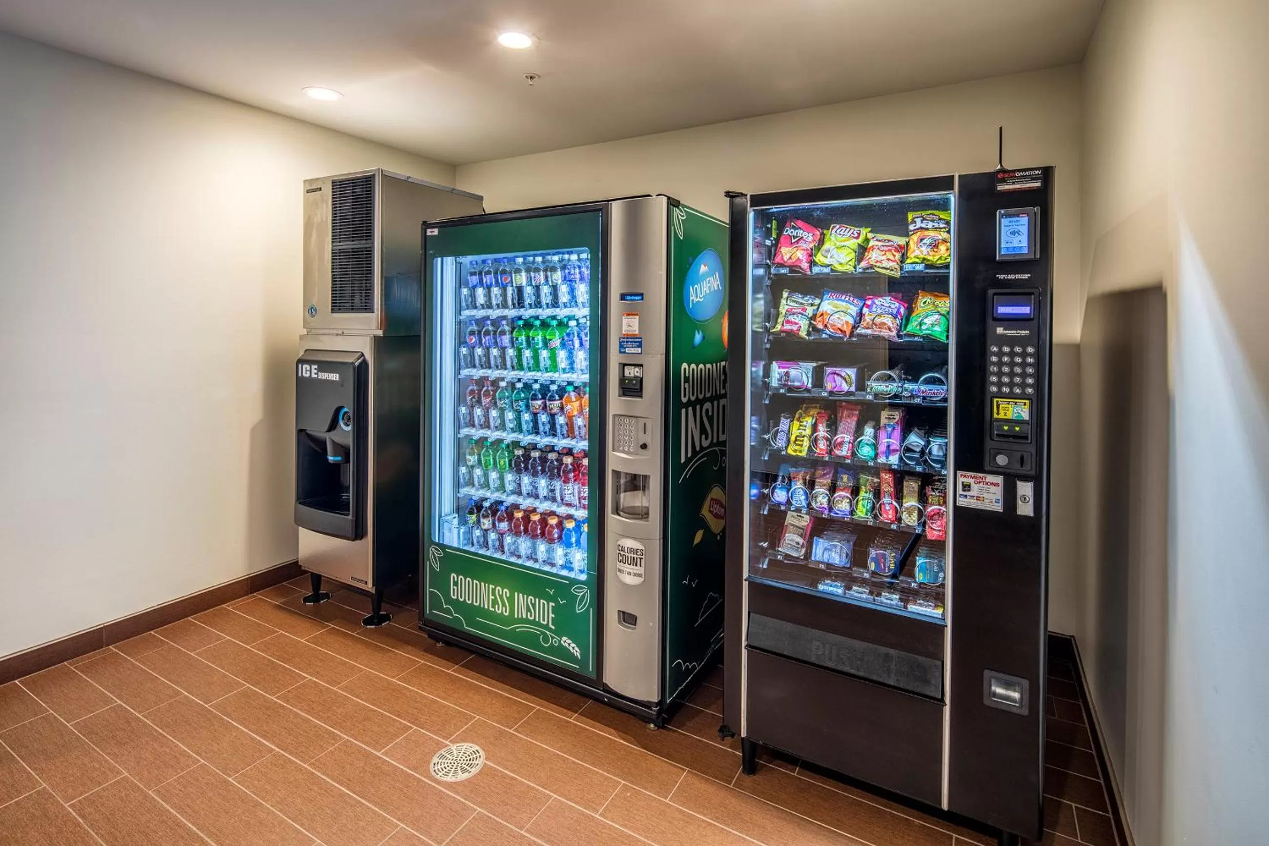 On-site shops in Sleep Inn & Suites Syracuse Airport